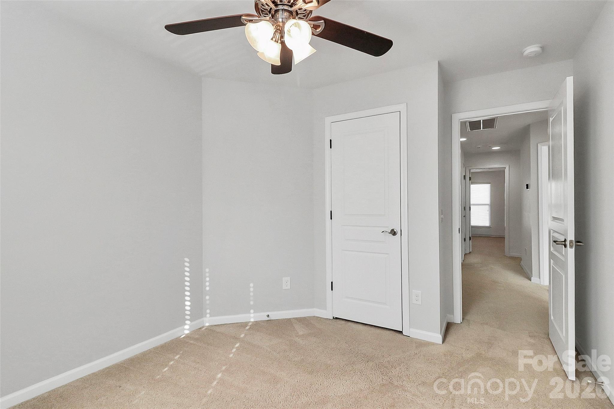 1929 Royal Gorge Avenue Property Photo 10