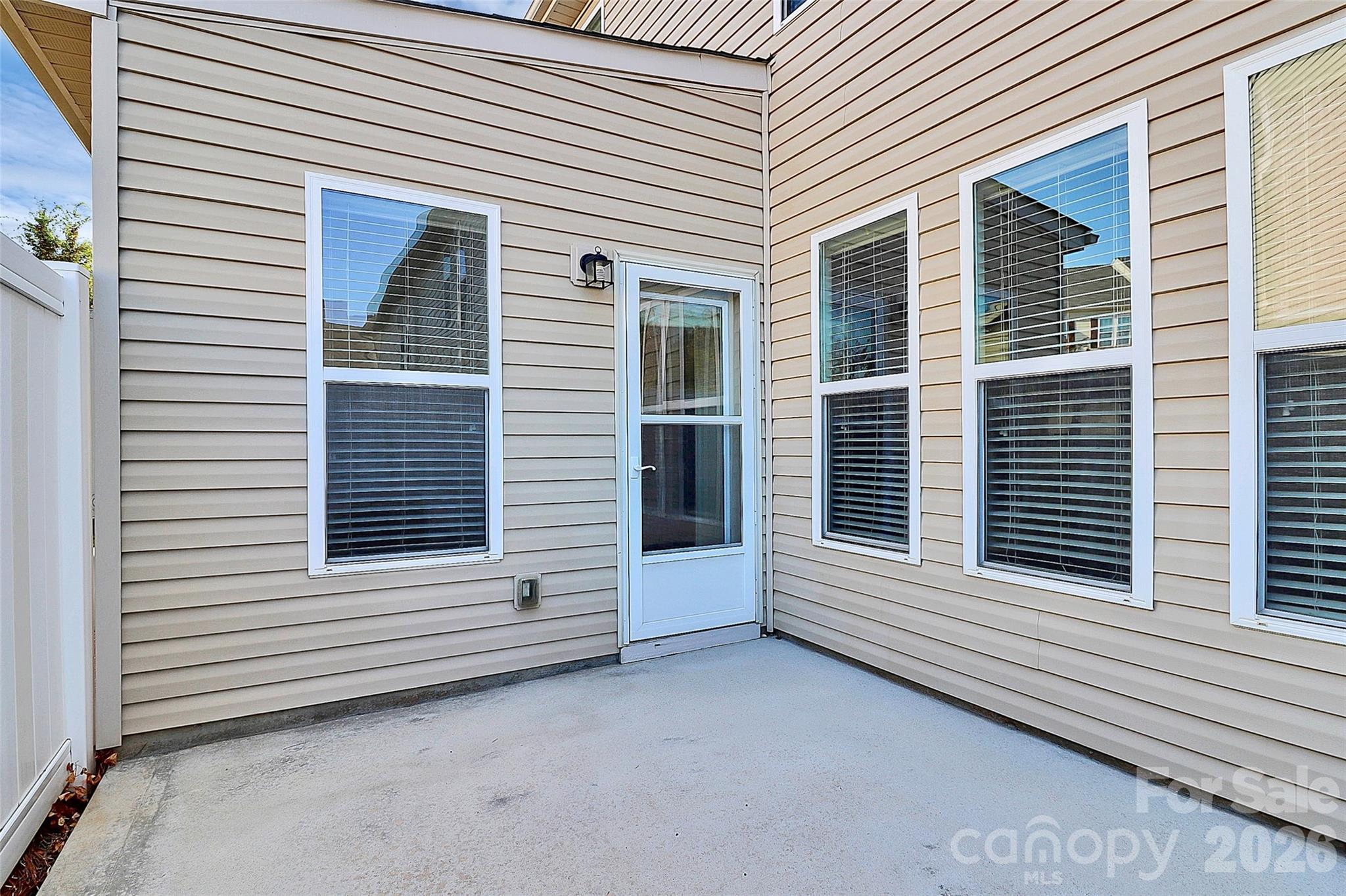 1929 Royal Gorge Avenue Property Photo 20