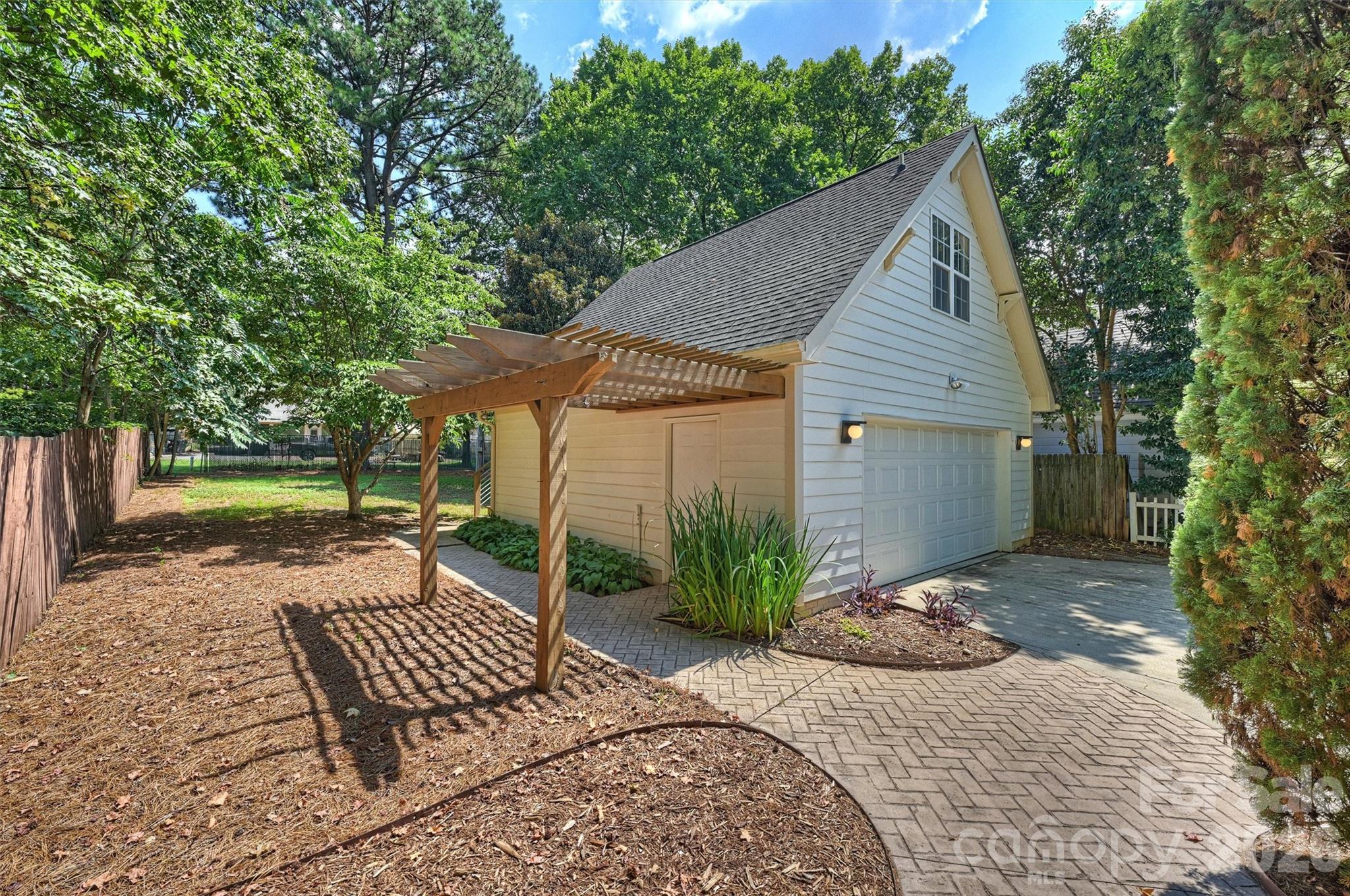 1518 Pecan Avenue Property Photo 23