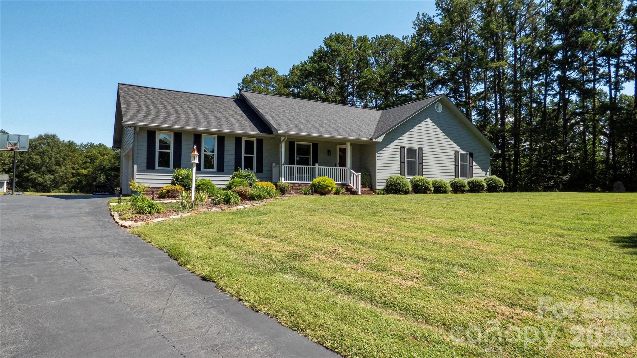 187 Sunfish Drive Property Photo 2