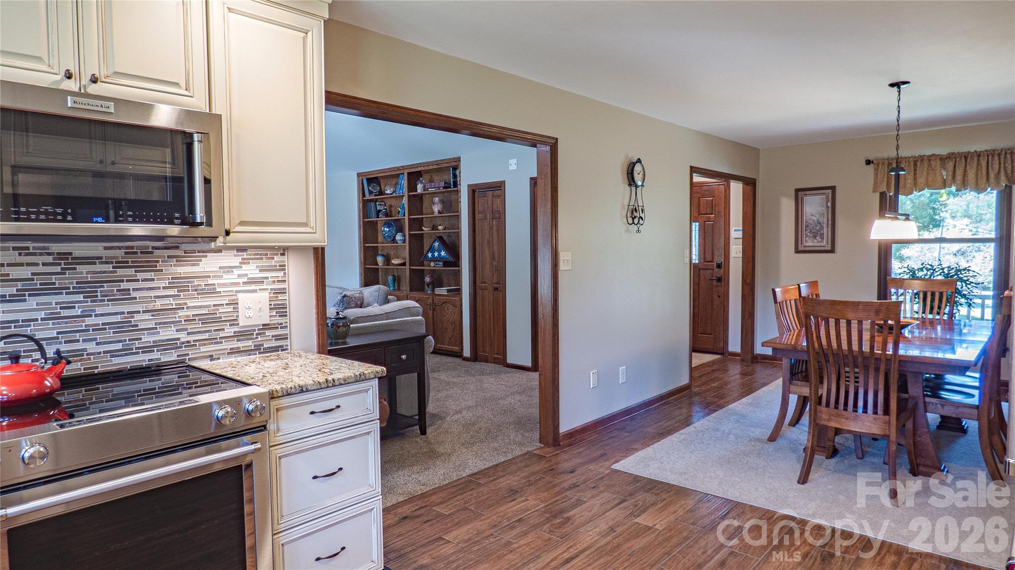 187 Sunfish Drive Property Photo 9