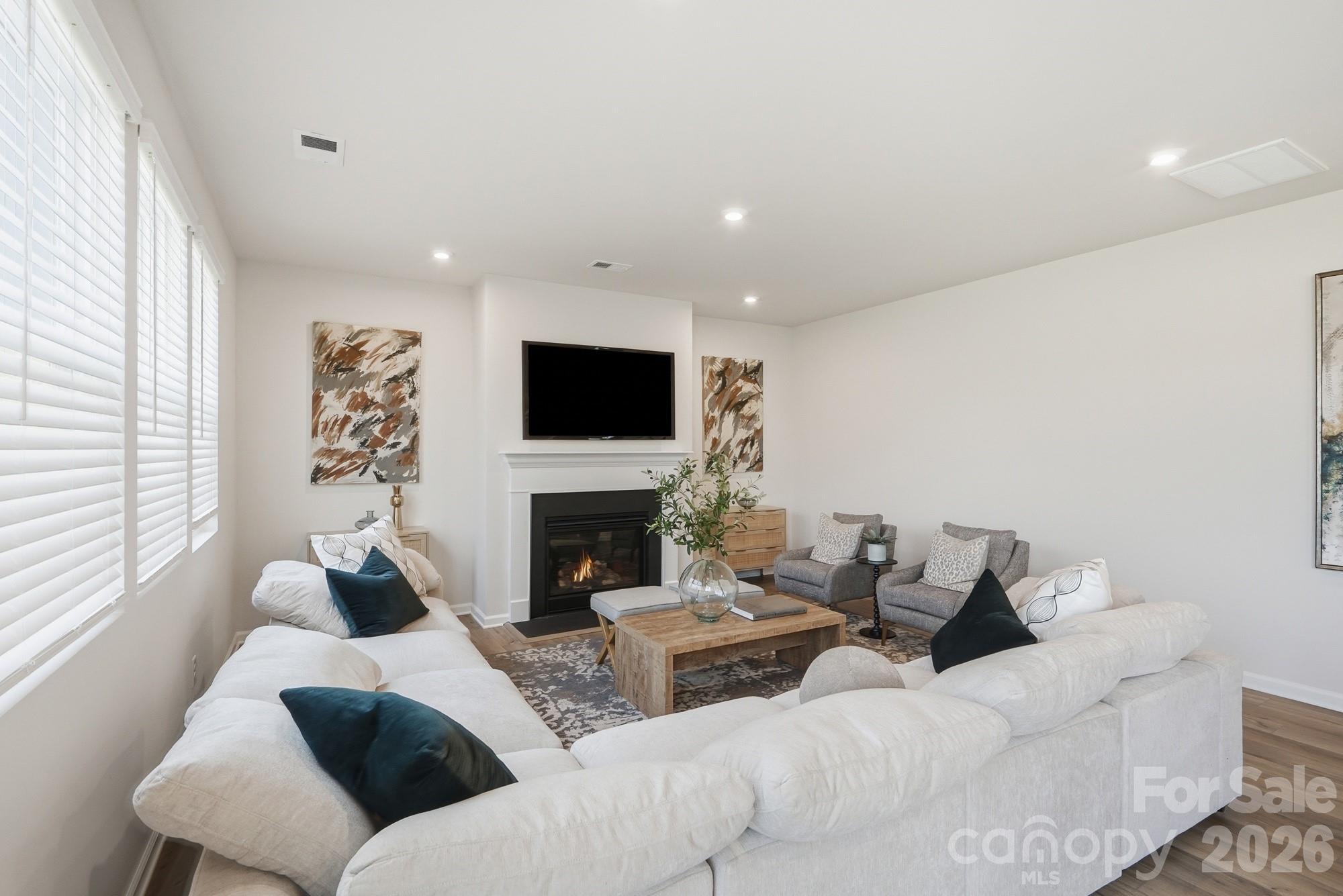 1448 Mccollum Street Property Photo 15