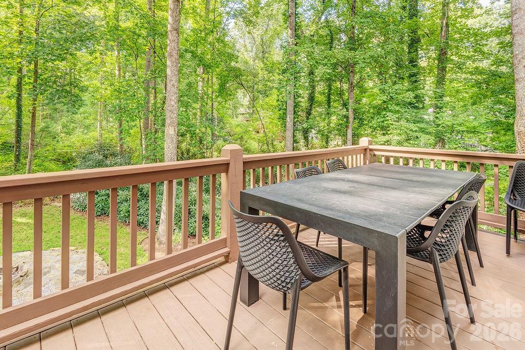 11 Muirfield Court Property Photo 7