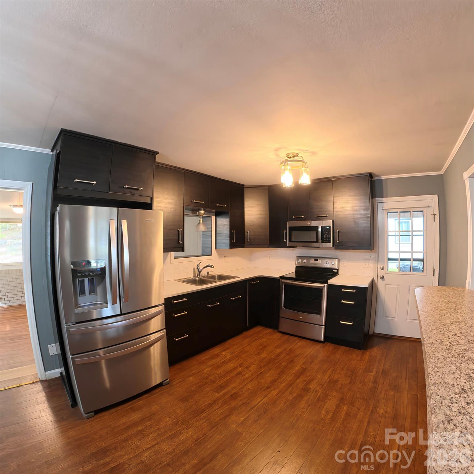 318 Fulton Street Property Photo 4