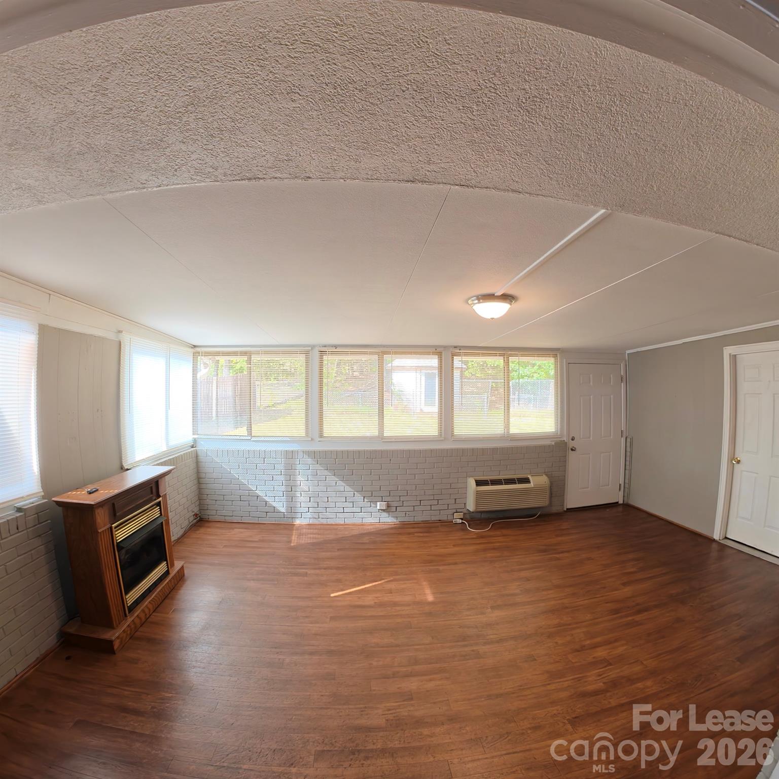 318 Fulton Street Property Photo 5