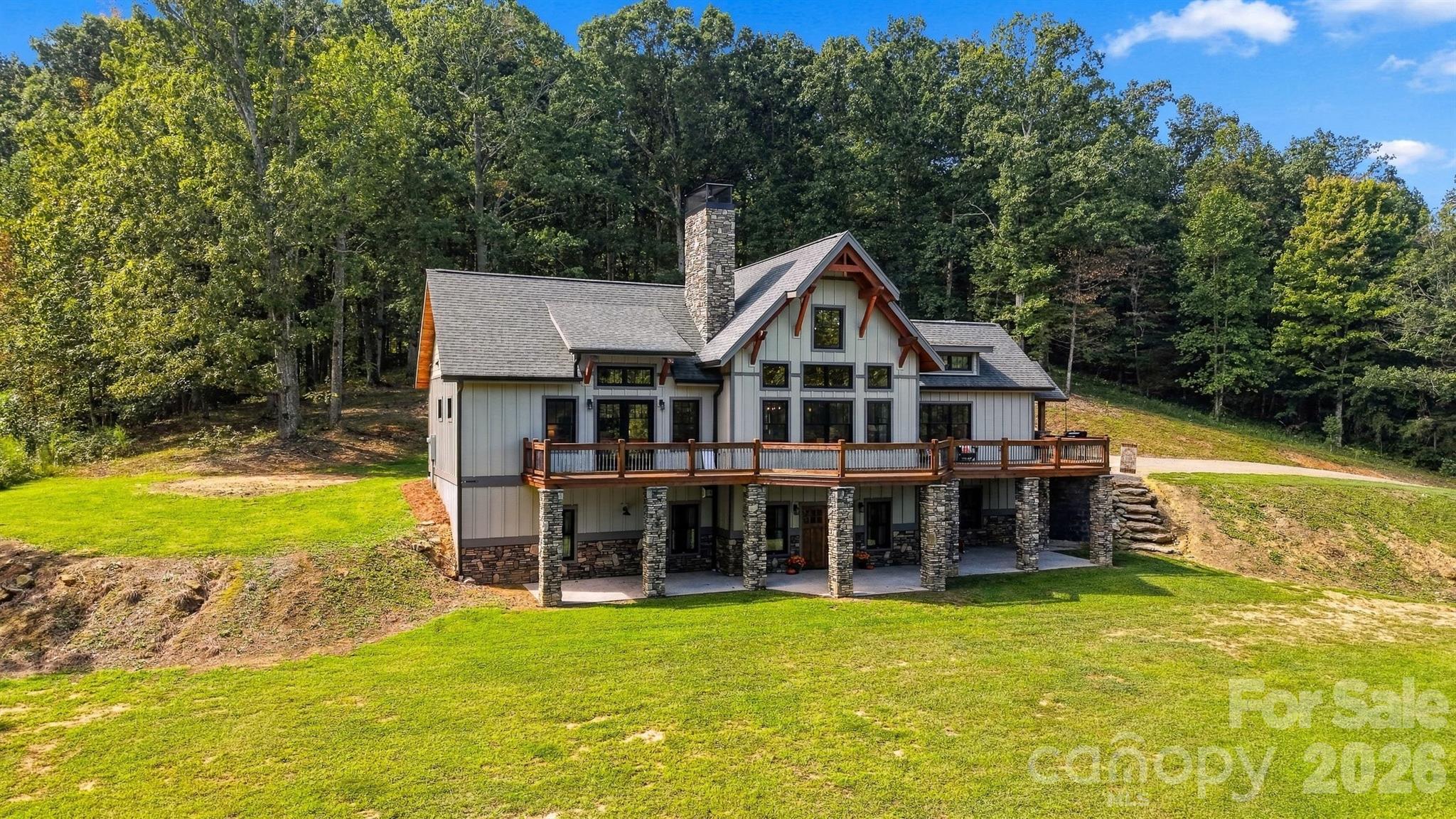 135 Chetola Ridge Drive Property Photo 2