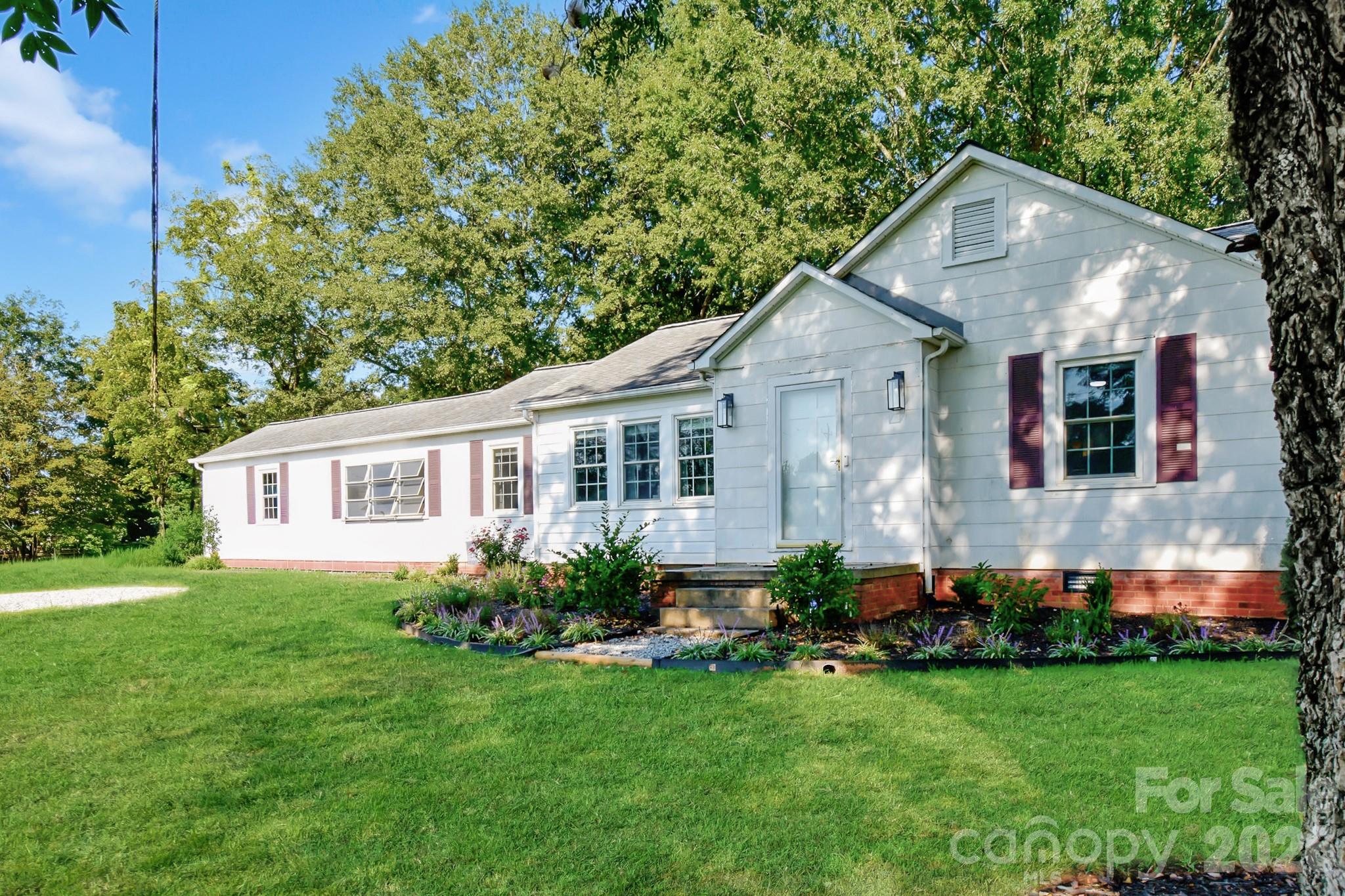 541 Perry Road Property Photo 1
