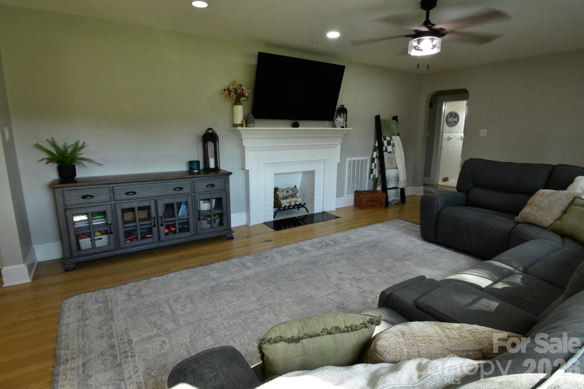 541 Perry Road Property Photo 9