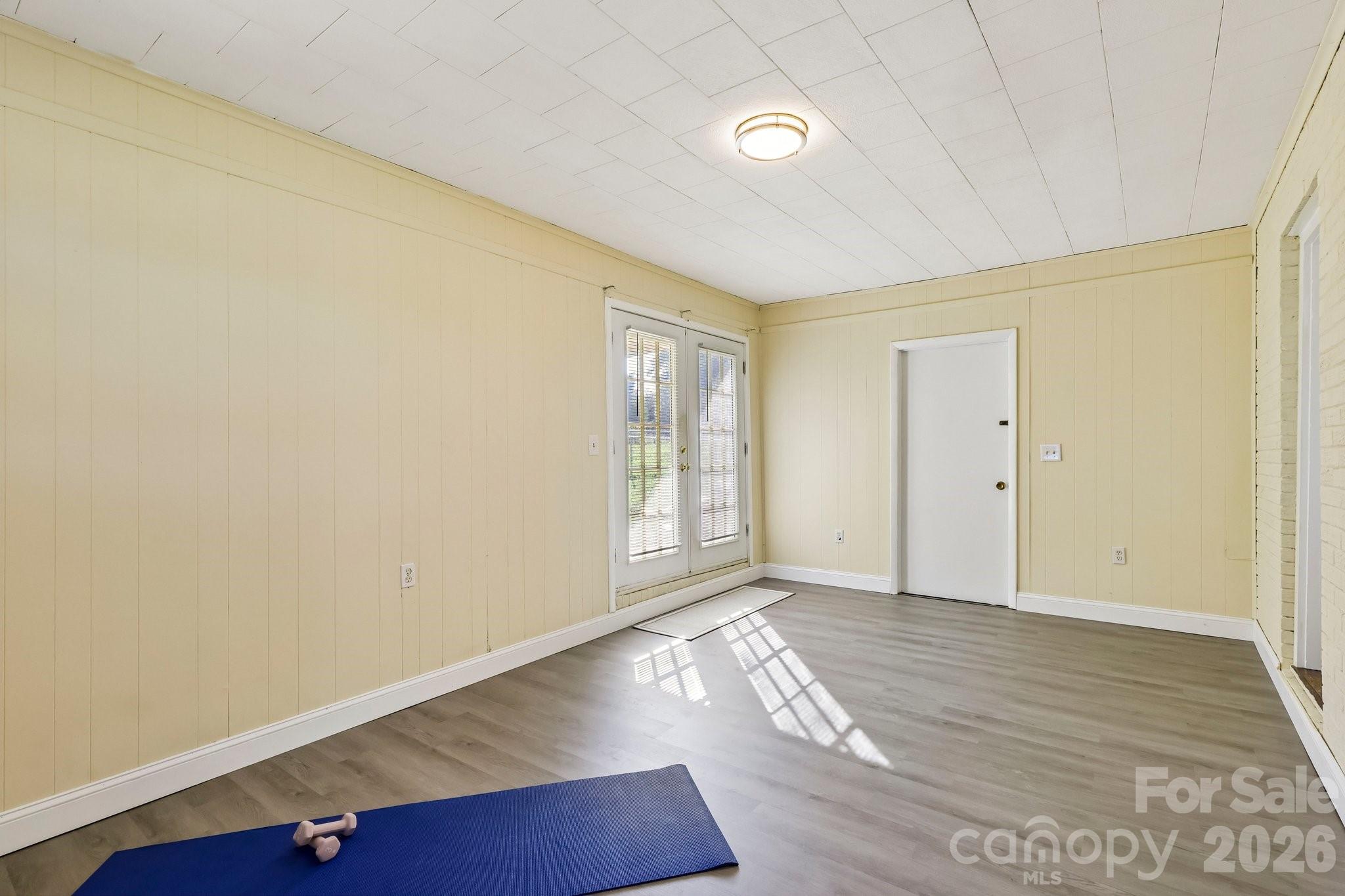 5111 Hawthorne Lane Property Photo 14