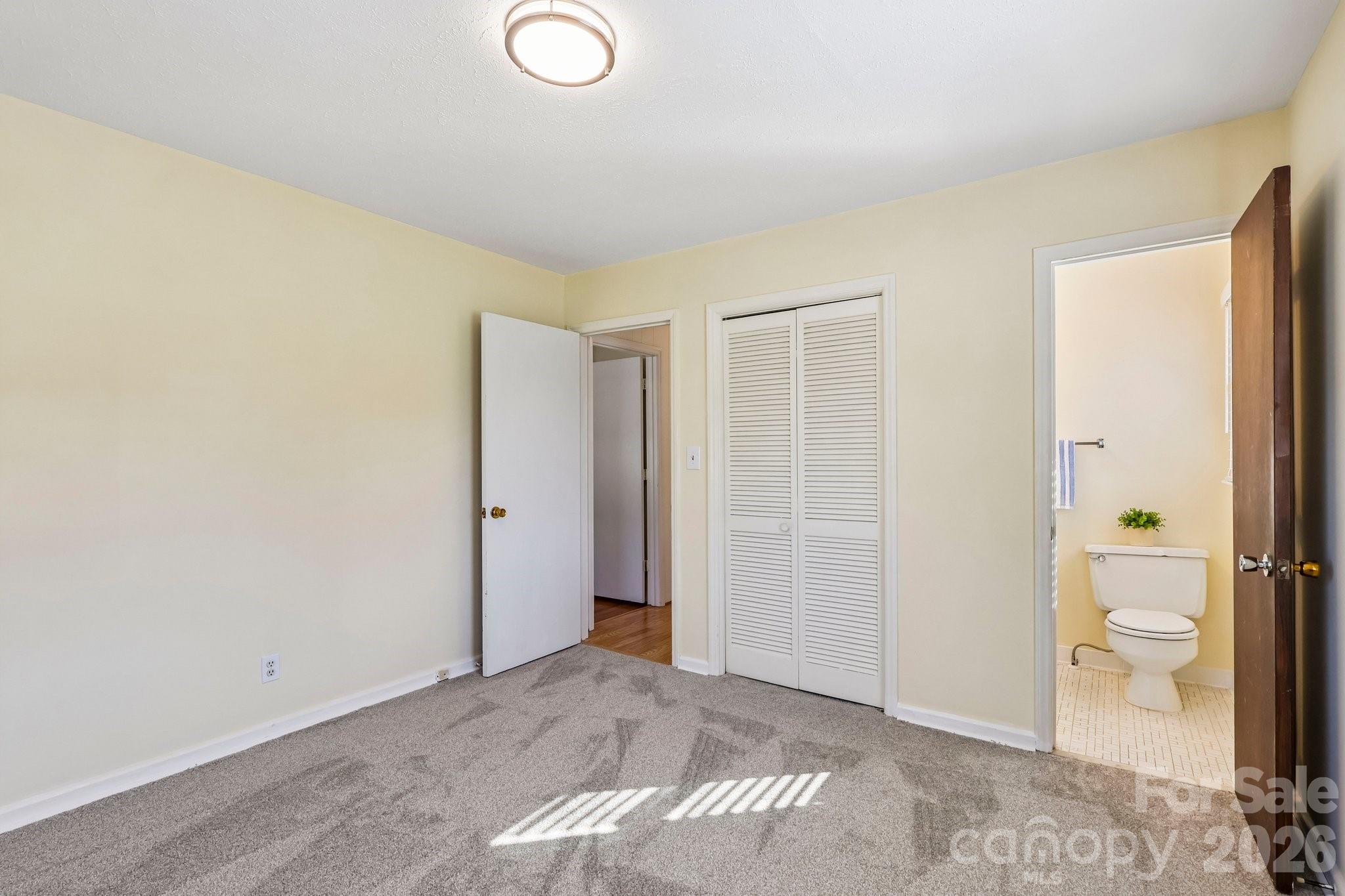 5111 Hawthorne Lane Property Photo 23