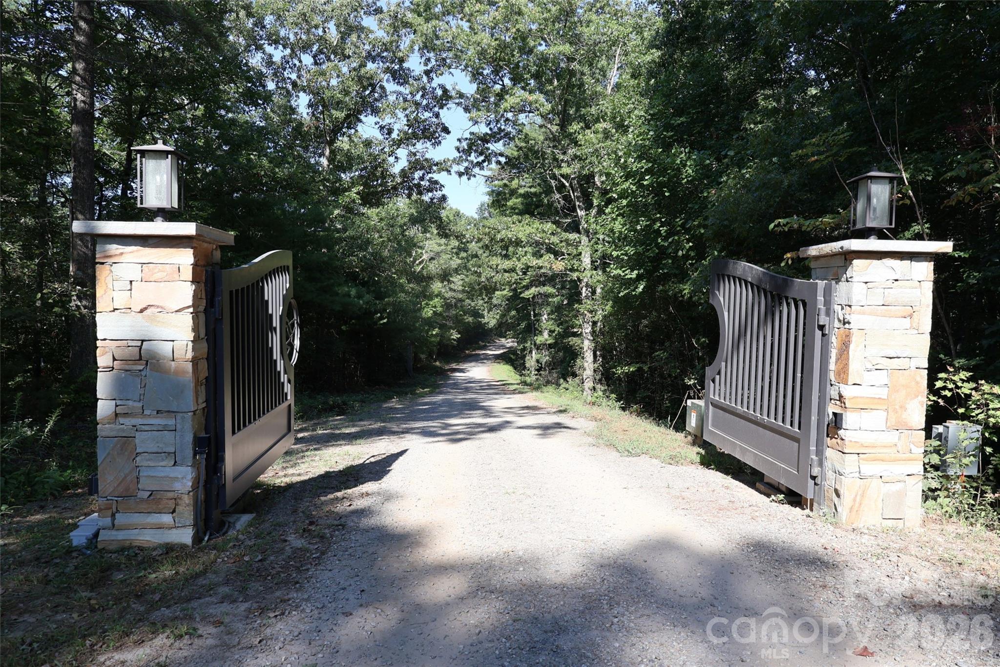 99999 Dream Valley Drive Property Photo 3
