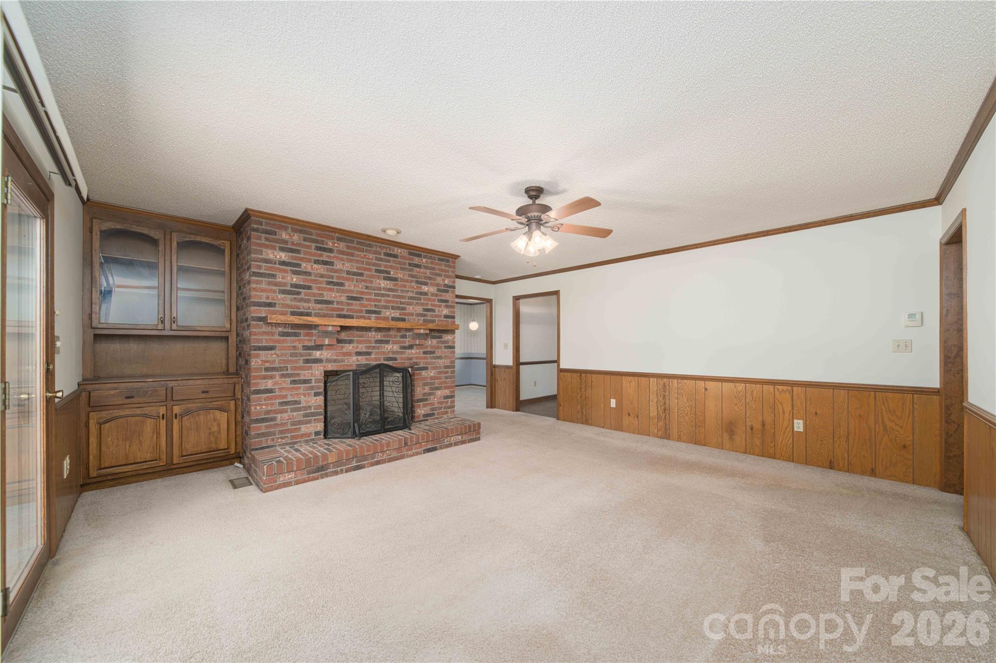 614 Salisbury Street Property Photo 7