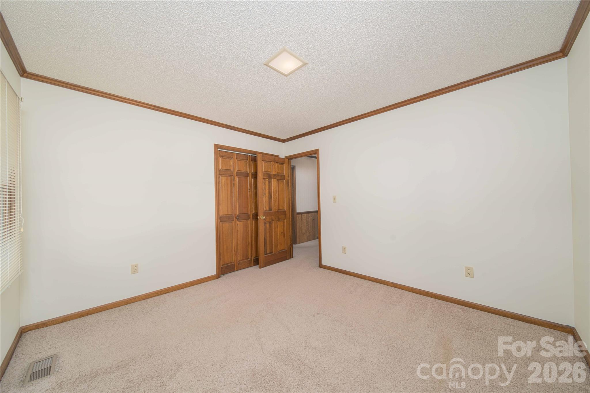 614 Salisbury Street Property Photo 12