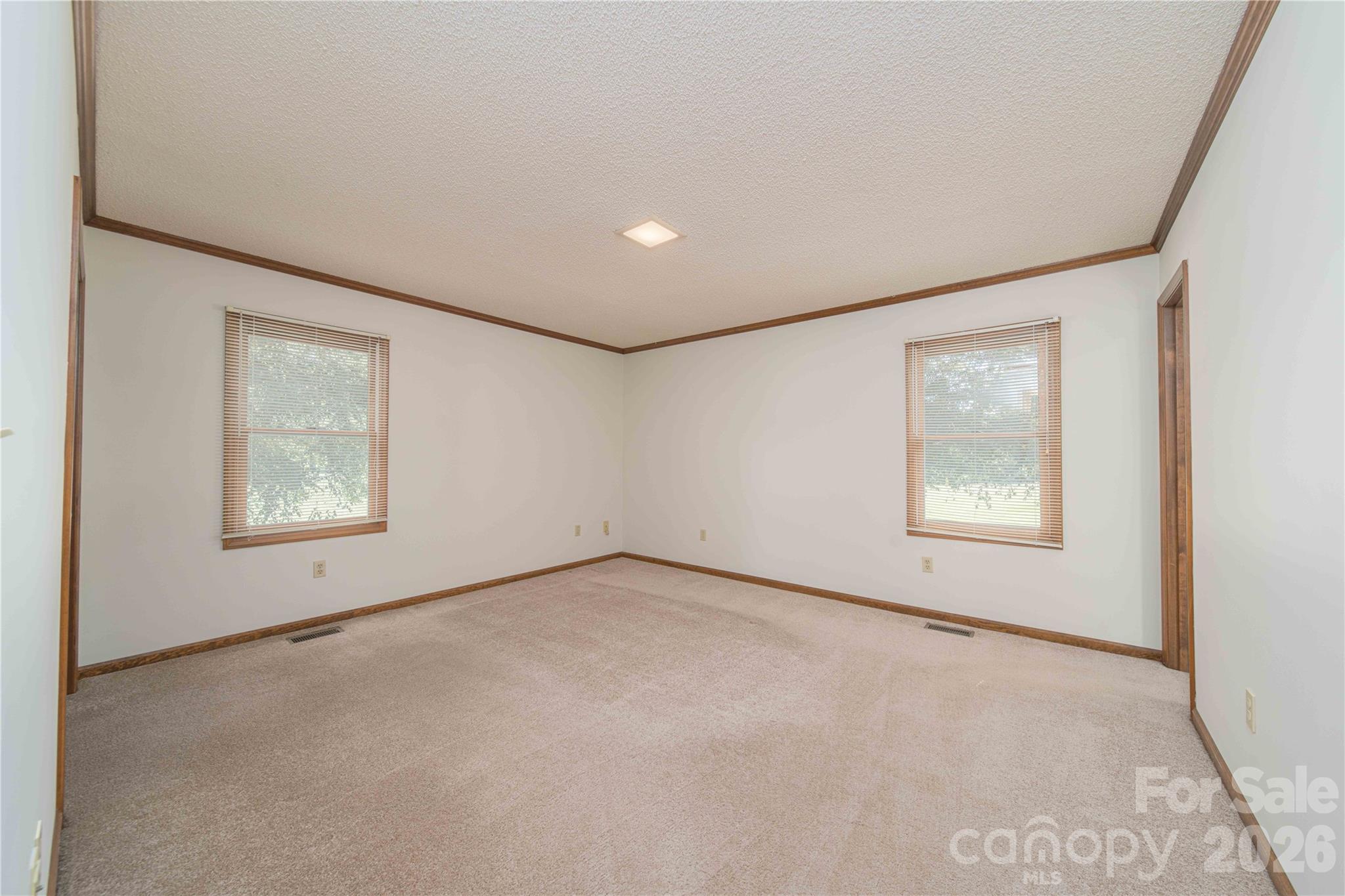 614 Salisbury Street Property Photo 13