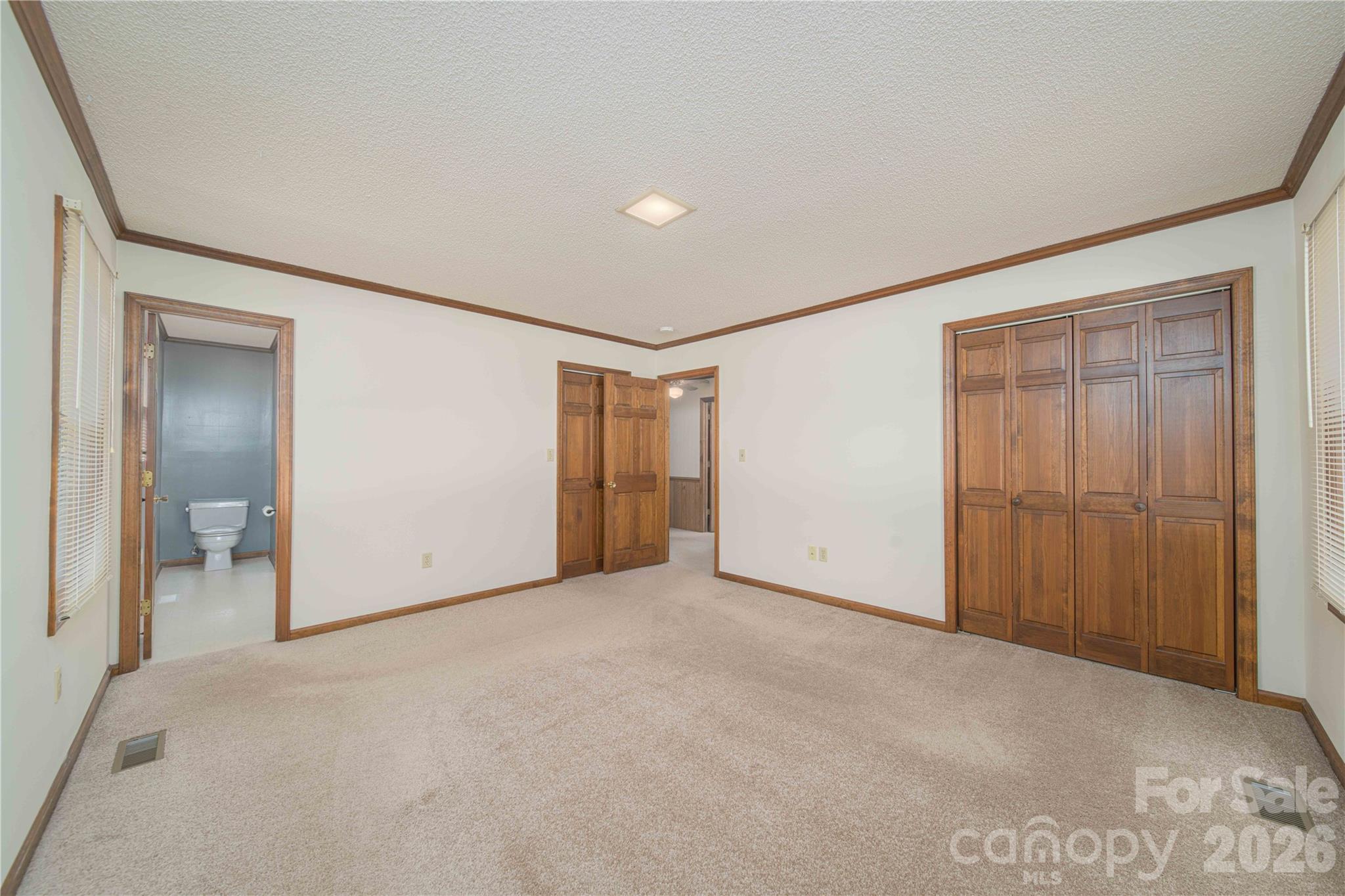 614 Salisbury Street Property Photo 14