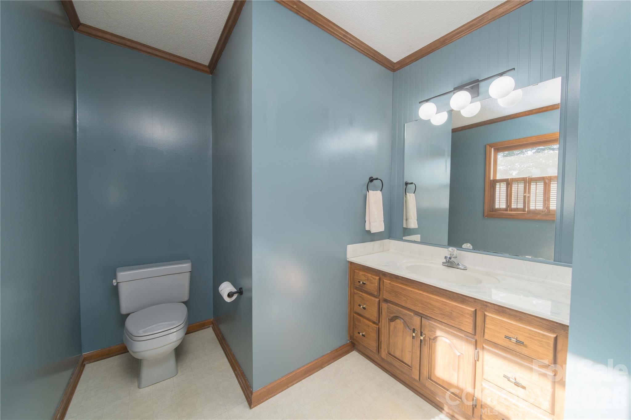 614 Salisbury Street Property Photo 15