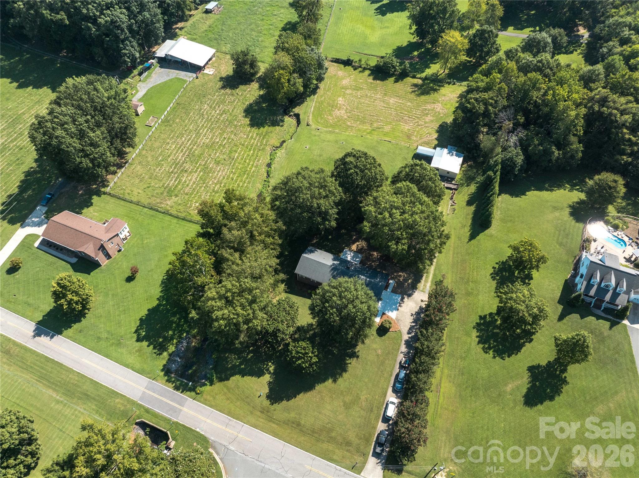 614 Salisbury Street Property Photo 18