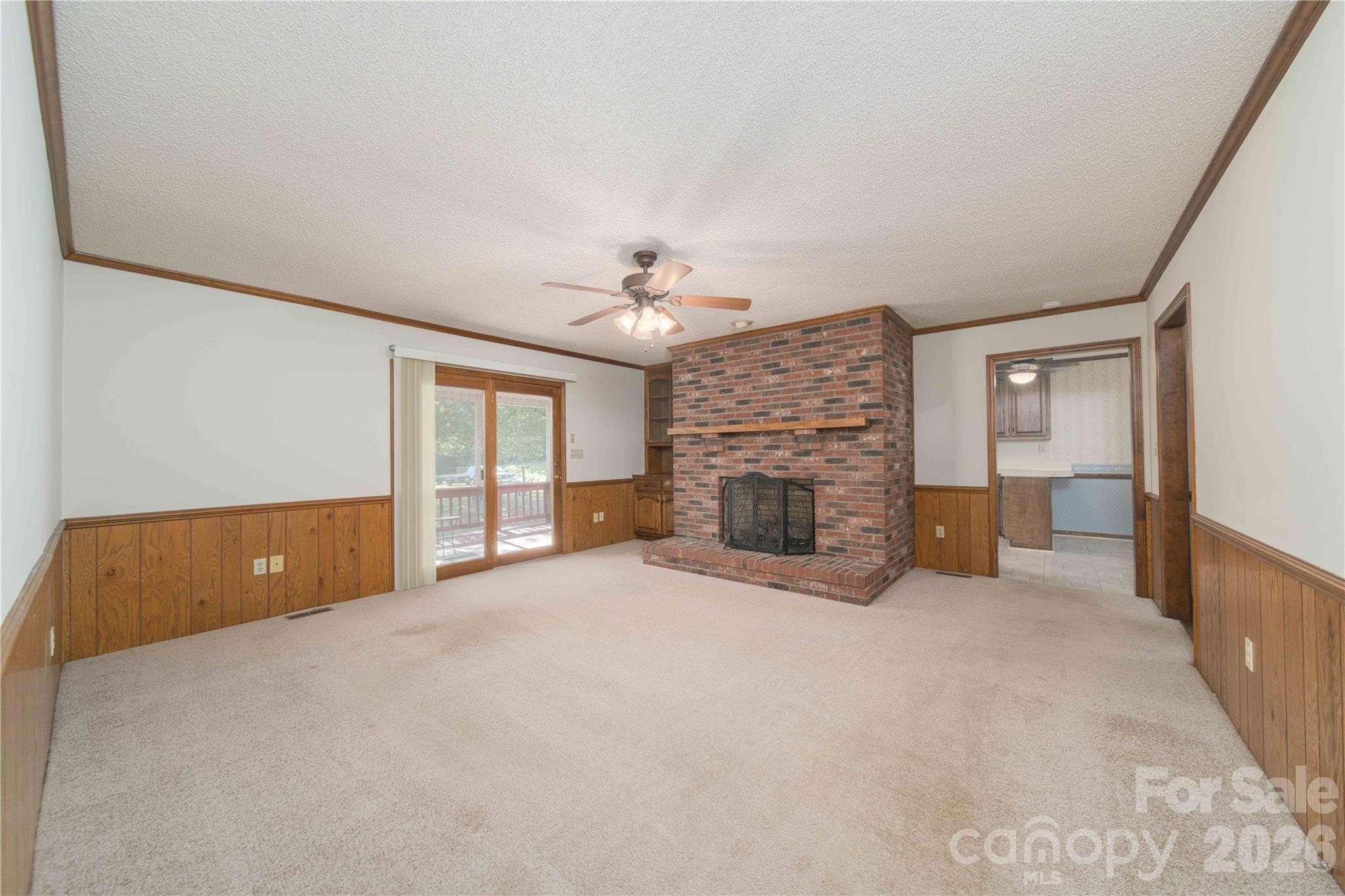 614 Salisbury Street Property Photo 23