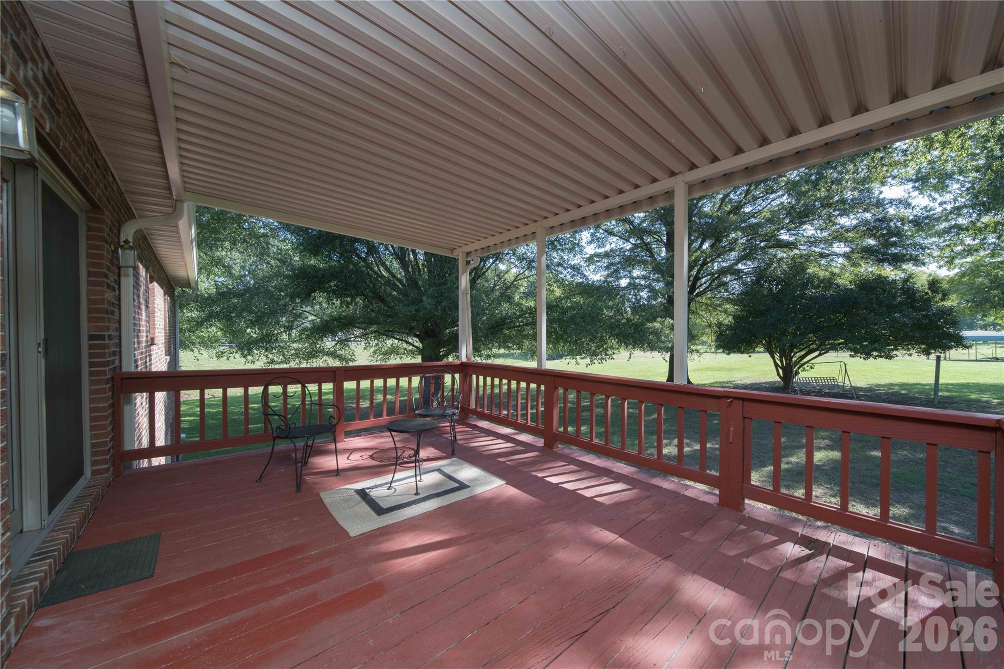 614 Salisbury Street Property Photo 27