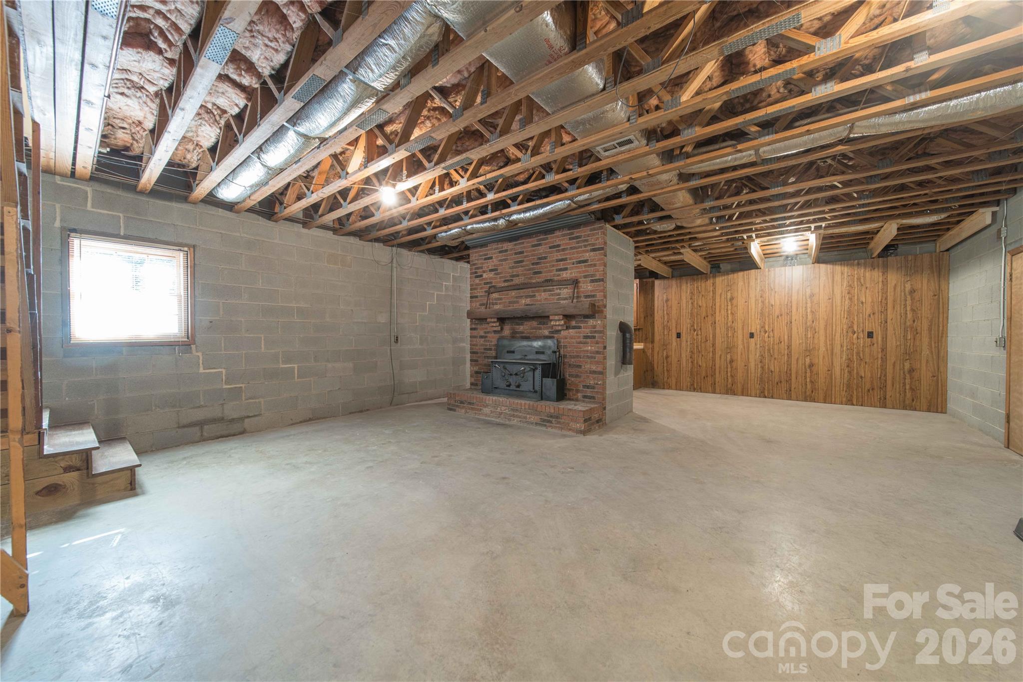 614 Salisbury Street Property Photo 33
