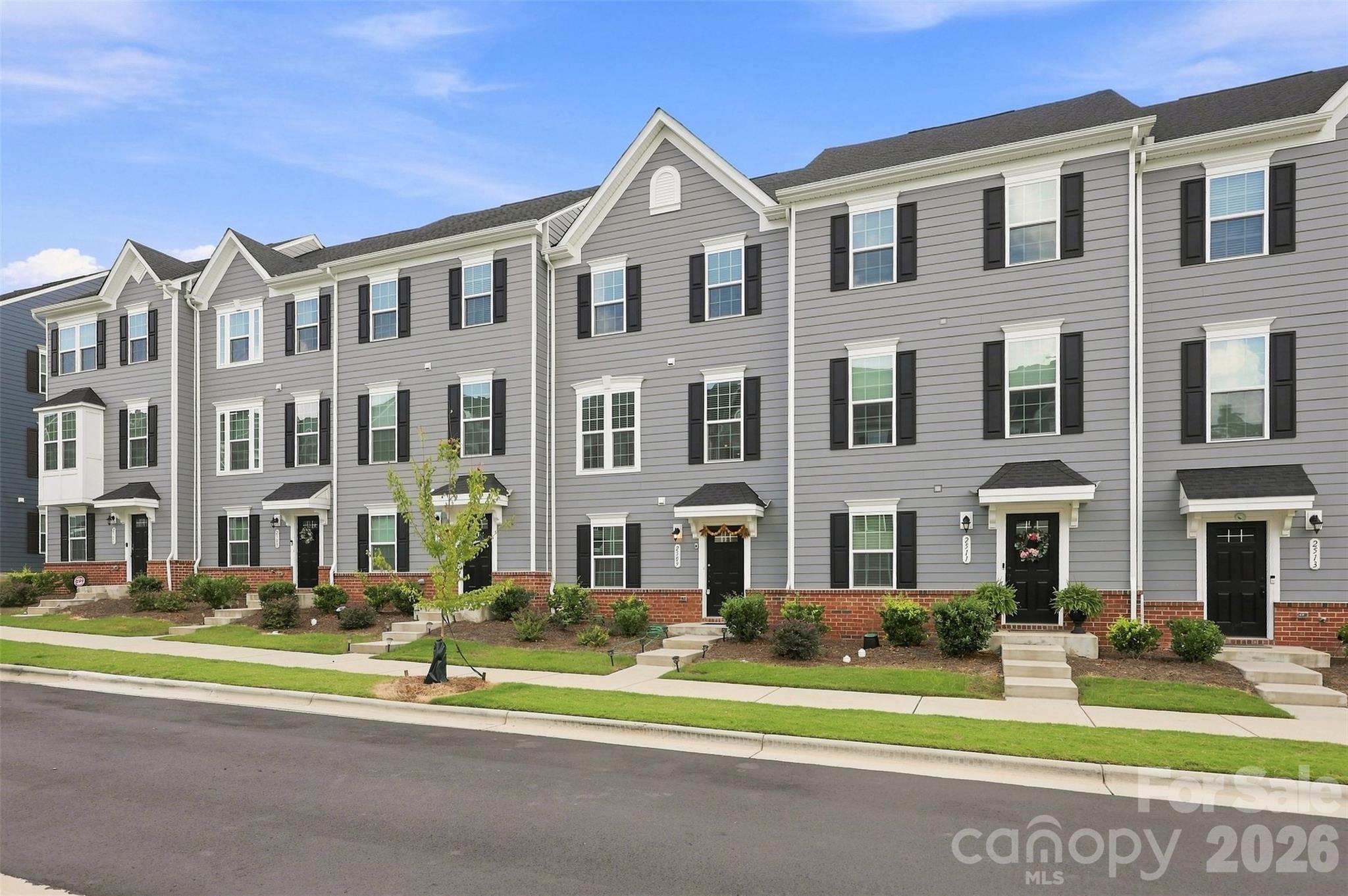 2509 Autumn Olive Lane Property Photo 2