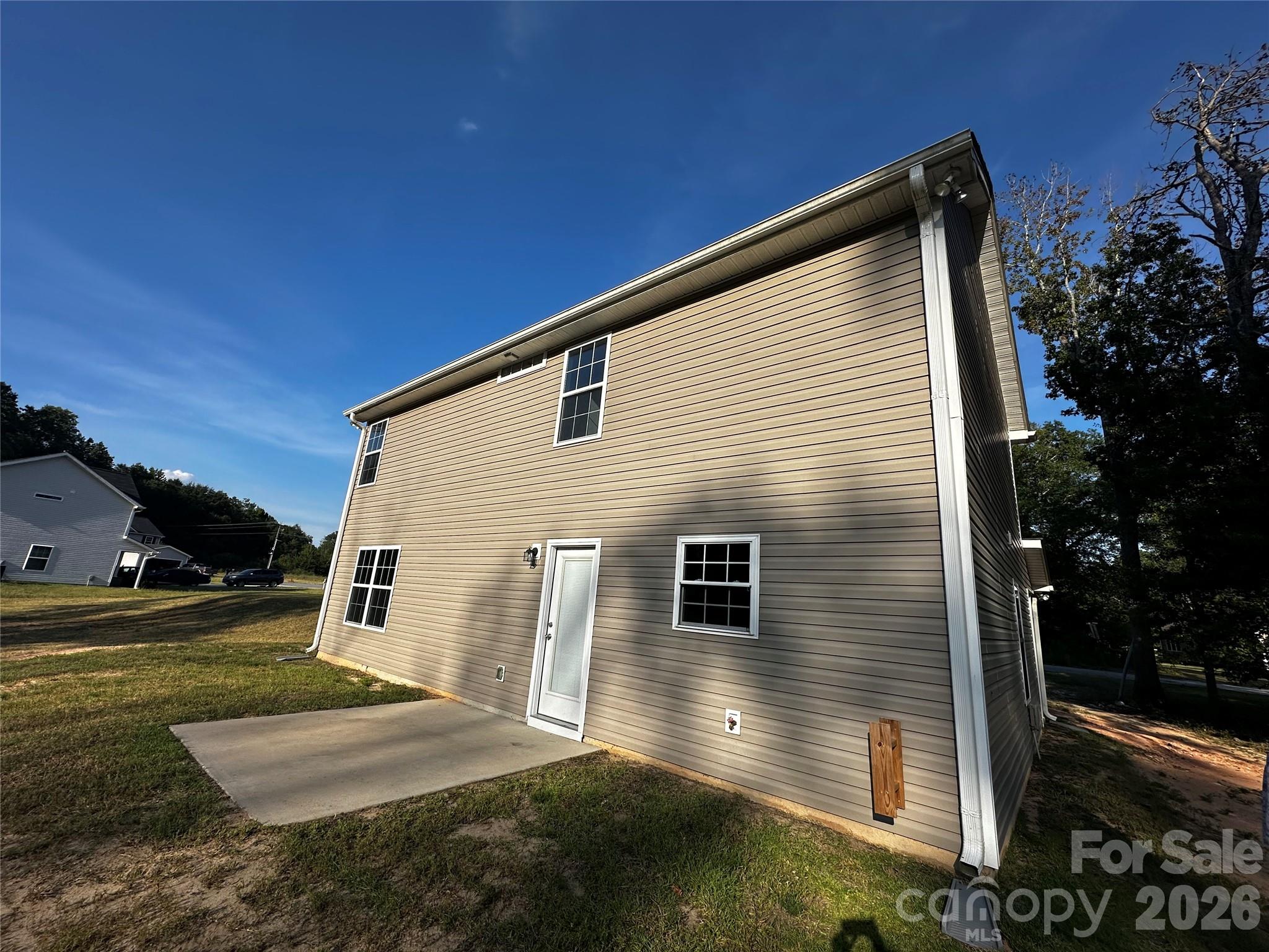 408 S Elm Street Property Photo 3