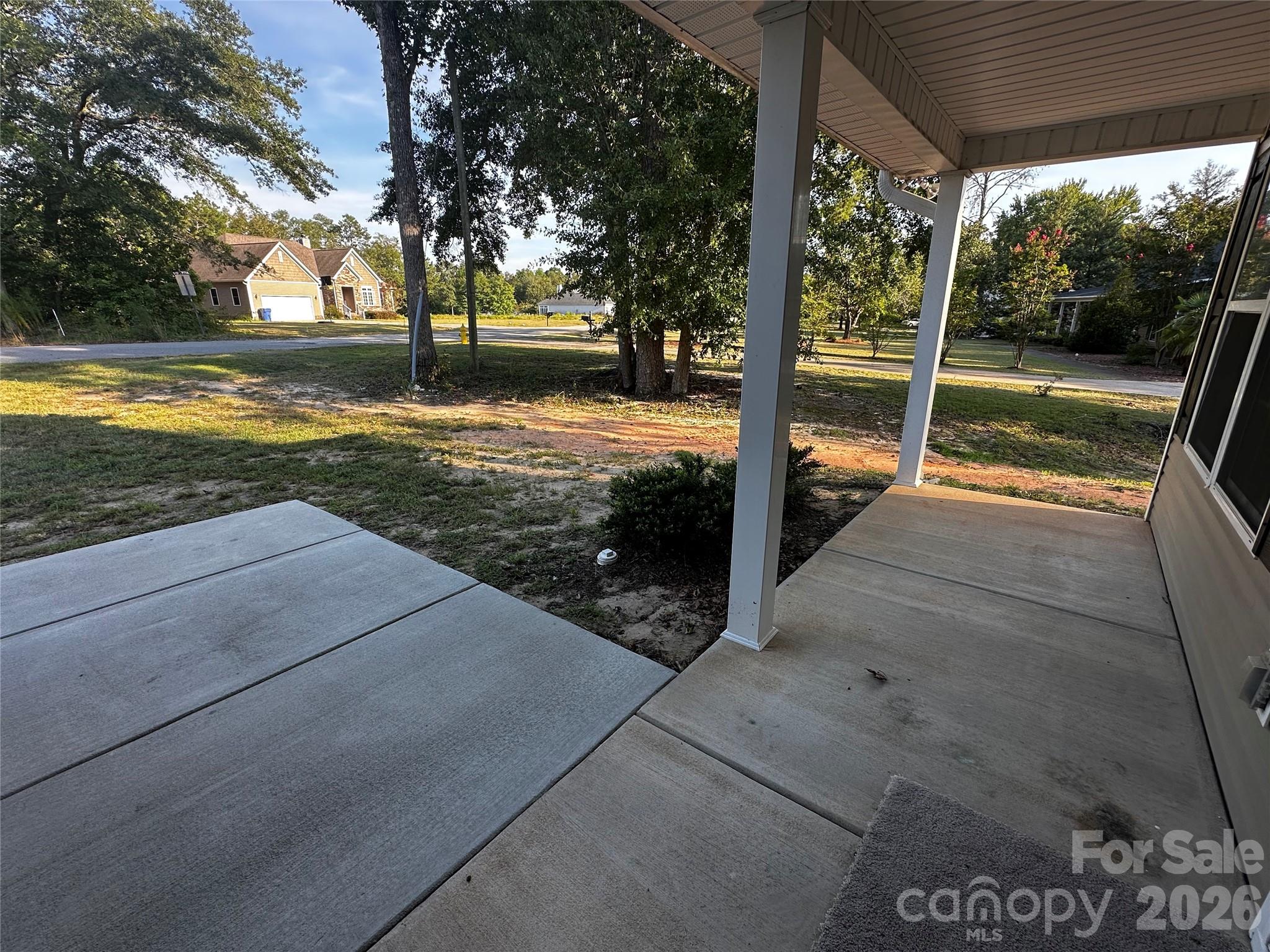 408 S Elm Street Property Photo 4