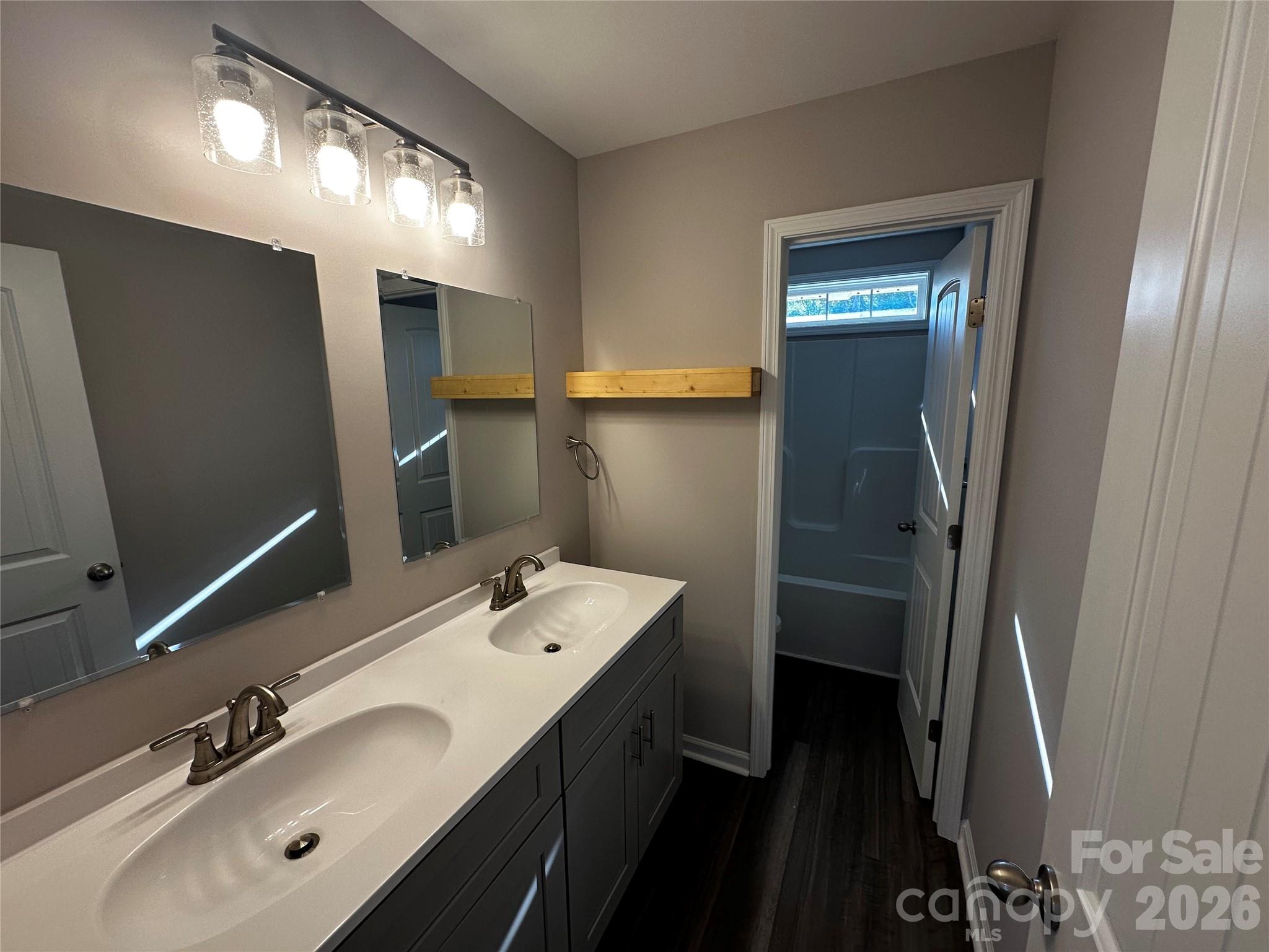 408 S Elm Street Property Photo 16