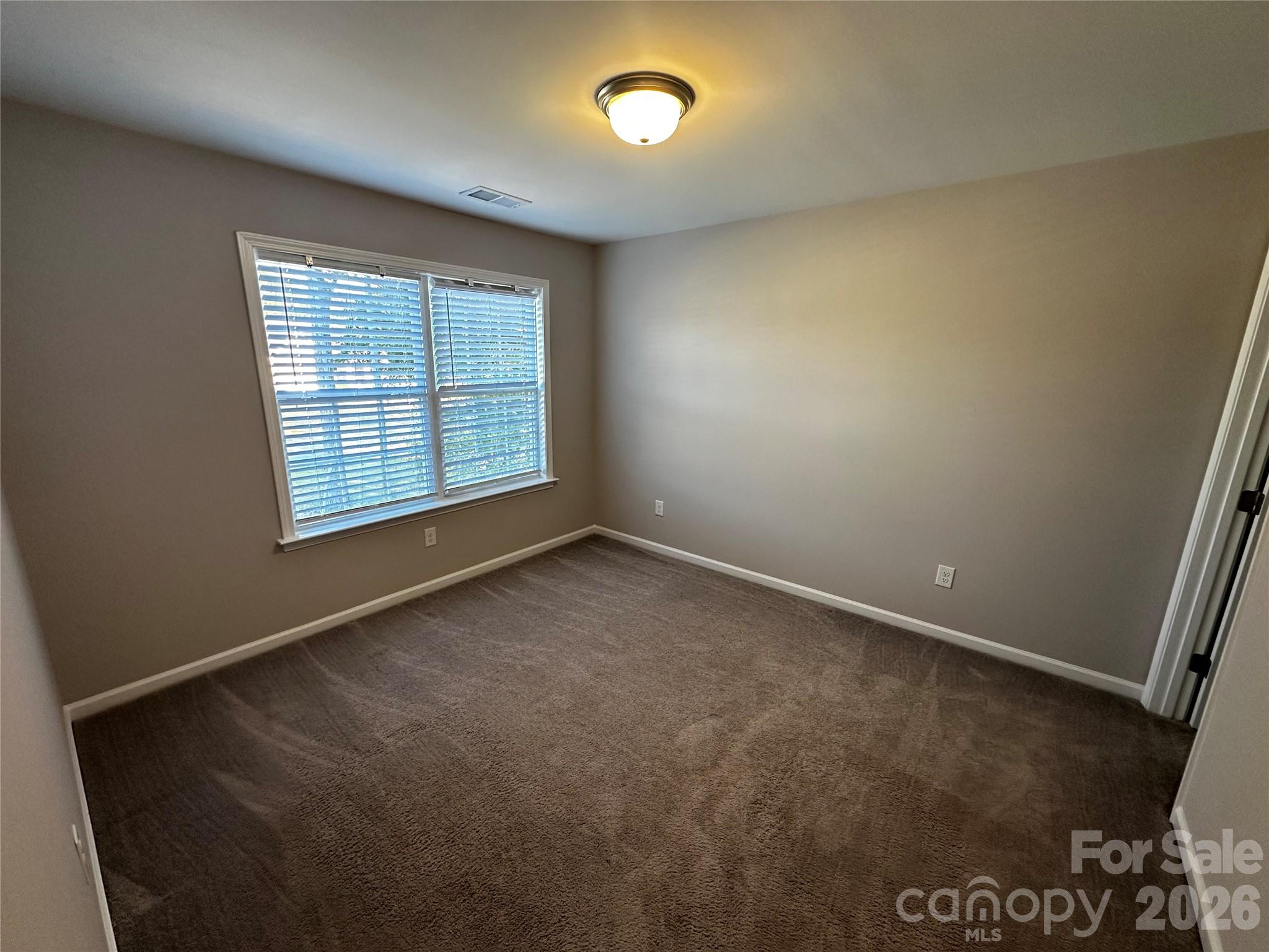 408 S Elm Street Property Photo 18