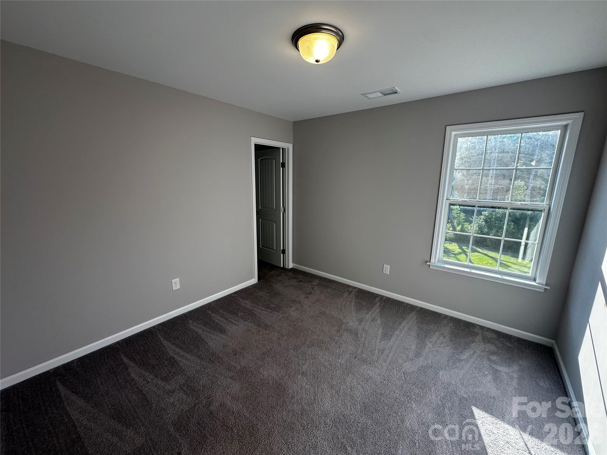 408 S Elm Street Property Photo 18