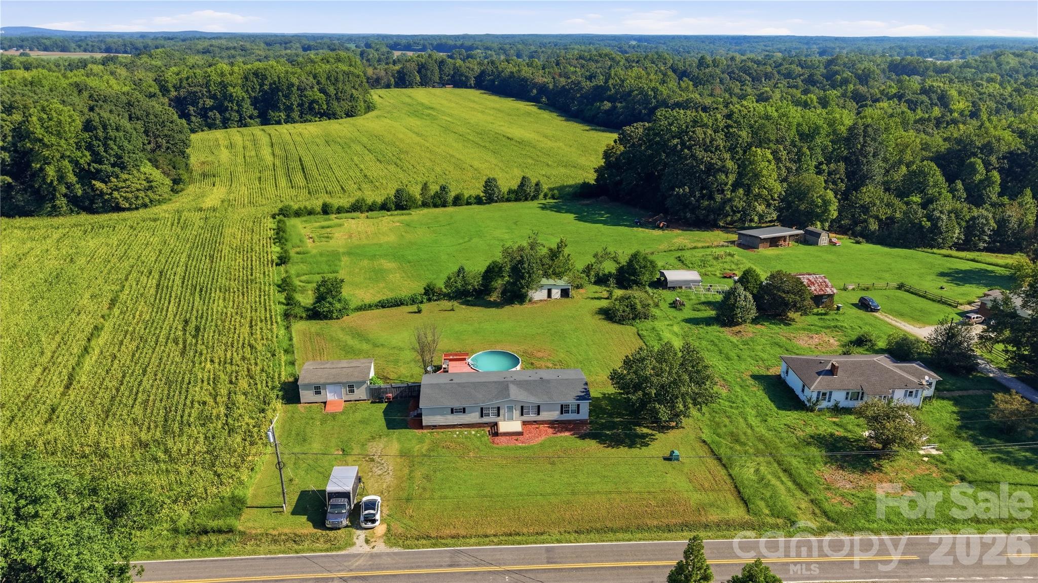 950 Weaver Road Property Photo 3