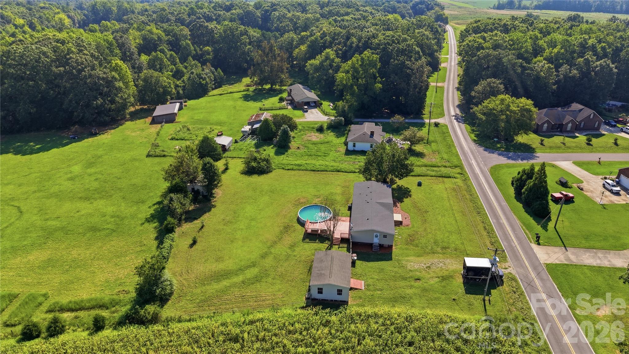 950 Weaver Road Property Photo 6