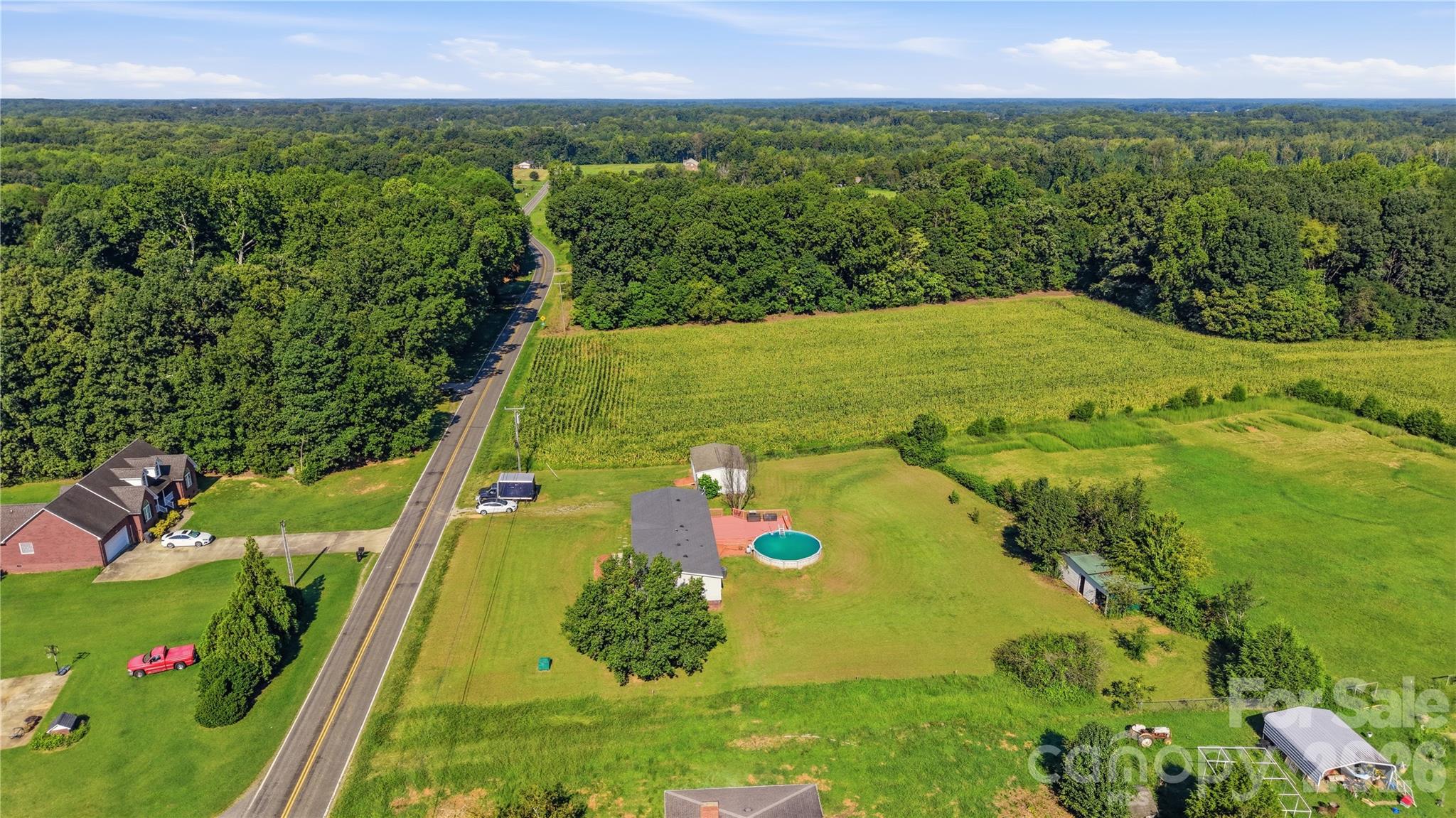 950 Weaver Road Property Photo 8