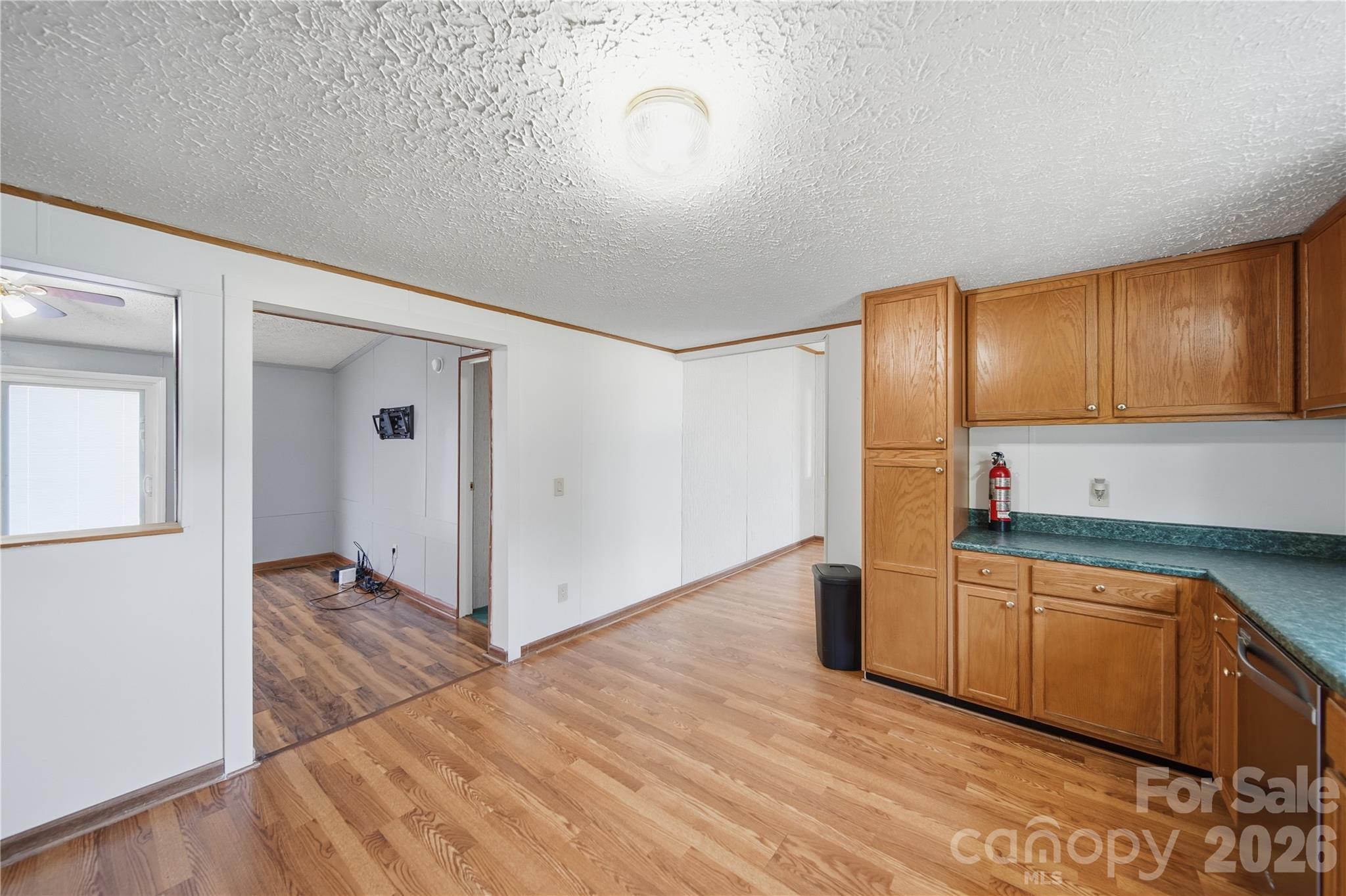 950 Weaver Road Property Photo 12