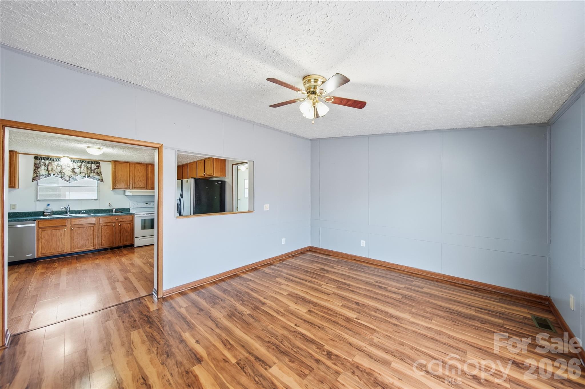 950 Weaver Road Property Photo 24