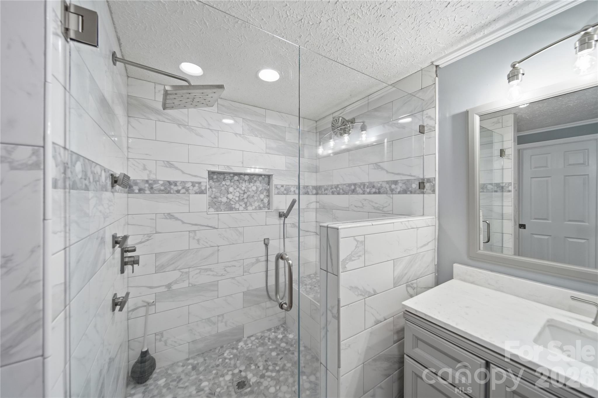 950 Weaver Road Property Photo 32