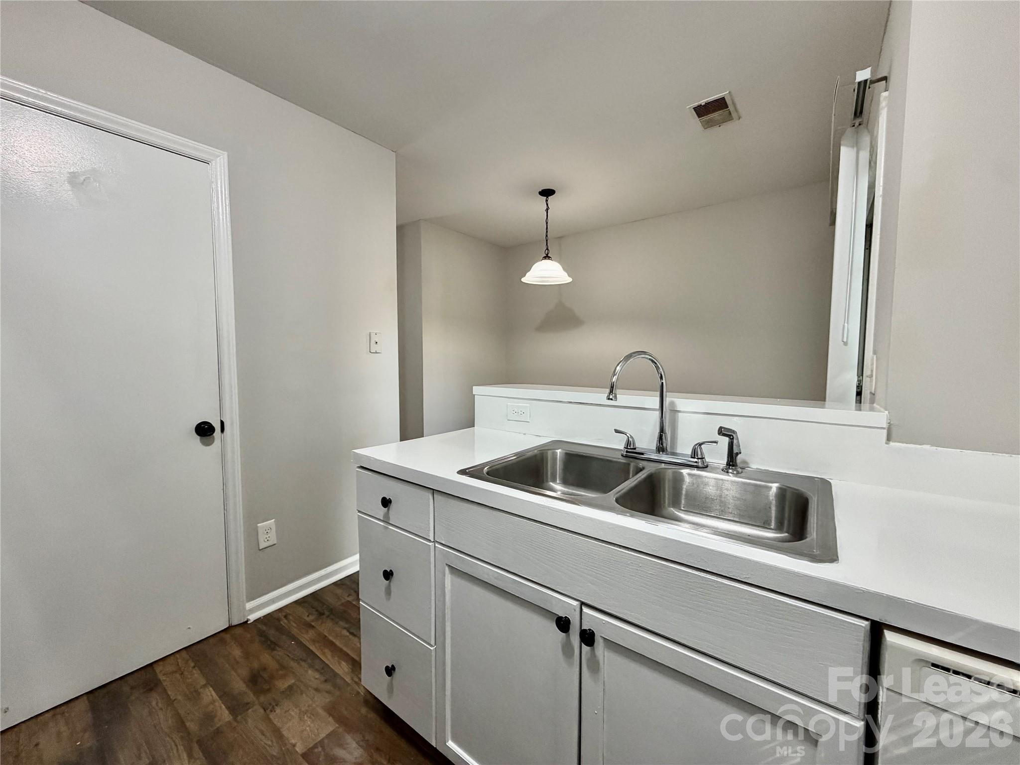 6354 Windsor Gate Lane Property Photo 9