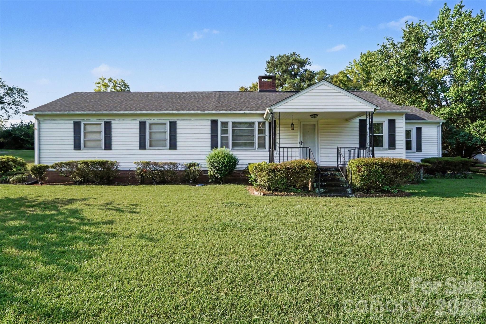 968 Hampton Grace Avenue Property Photo 1