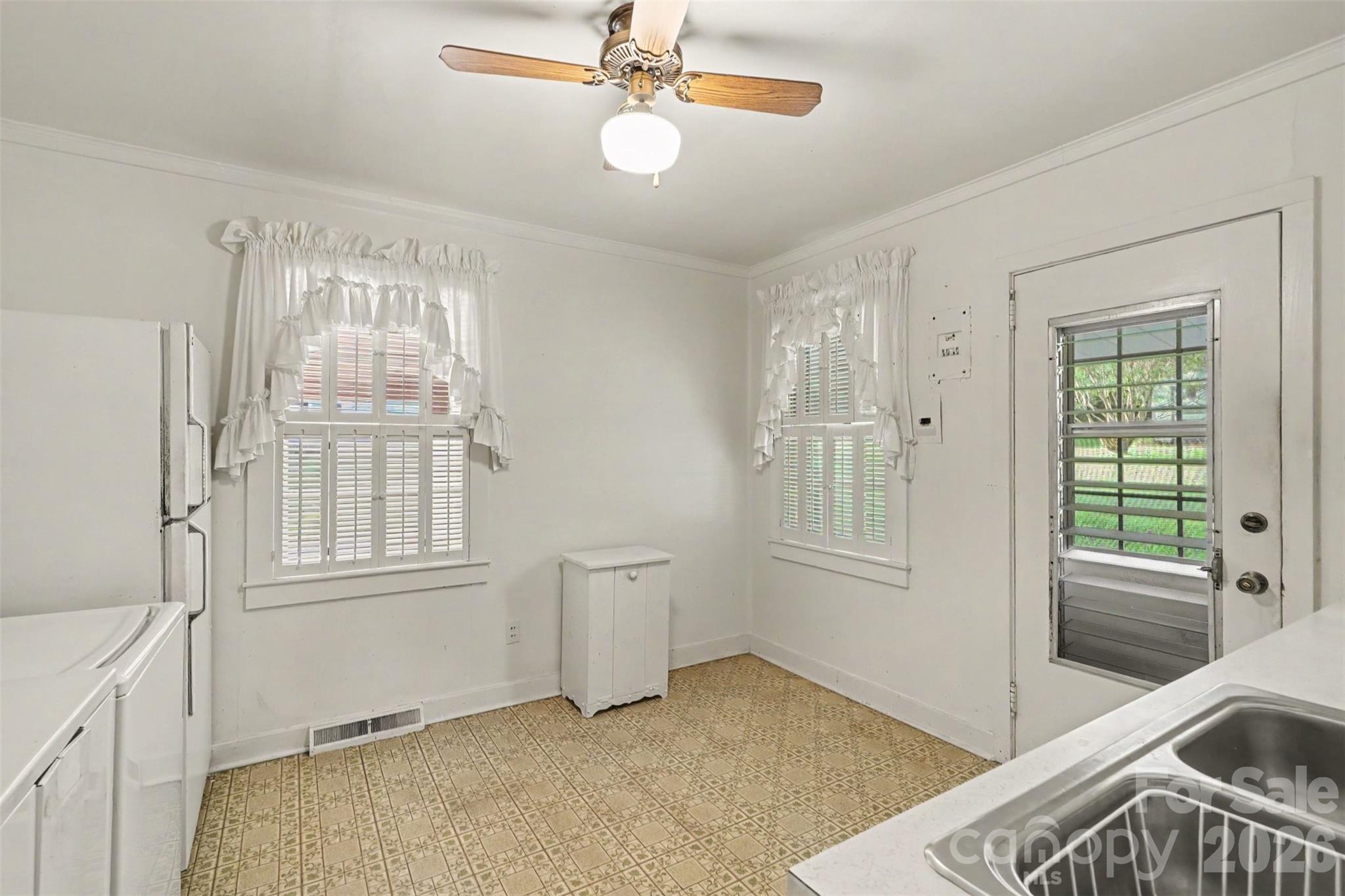 968 Hampton Grace Avenue Property Photo 14