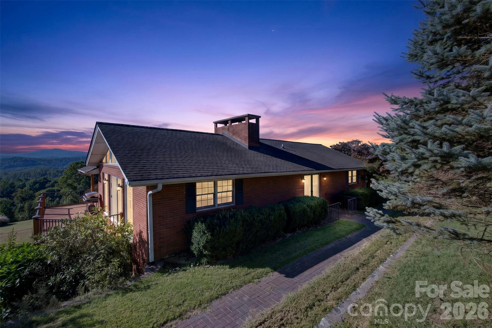 93 Orchard Hill Property Photo 2