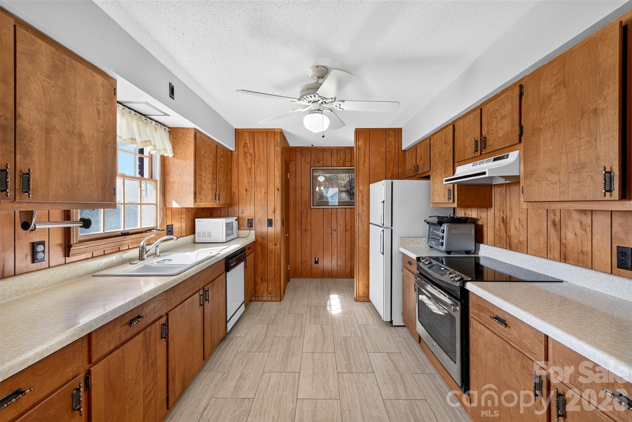 93 Orchard Hill Property Photo 16