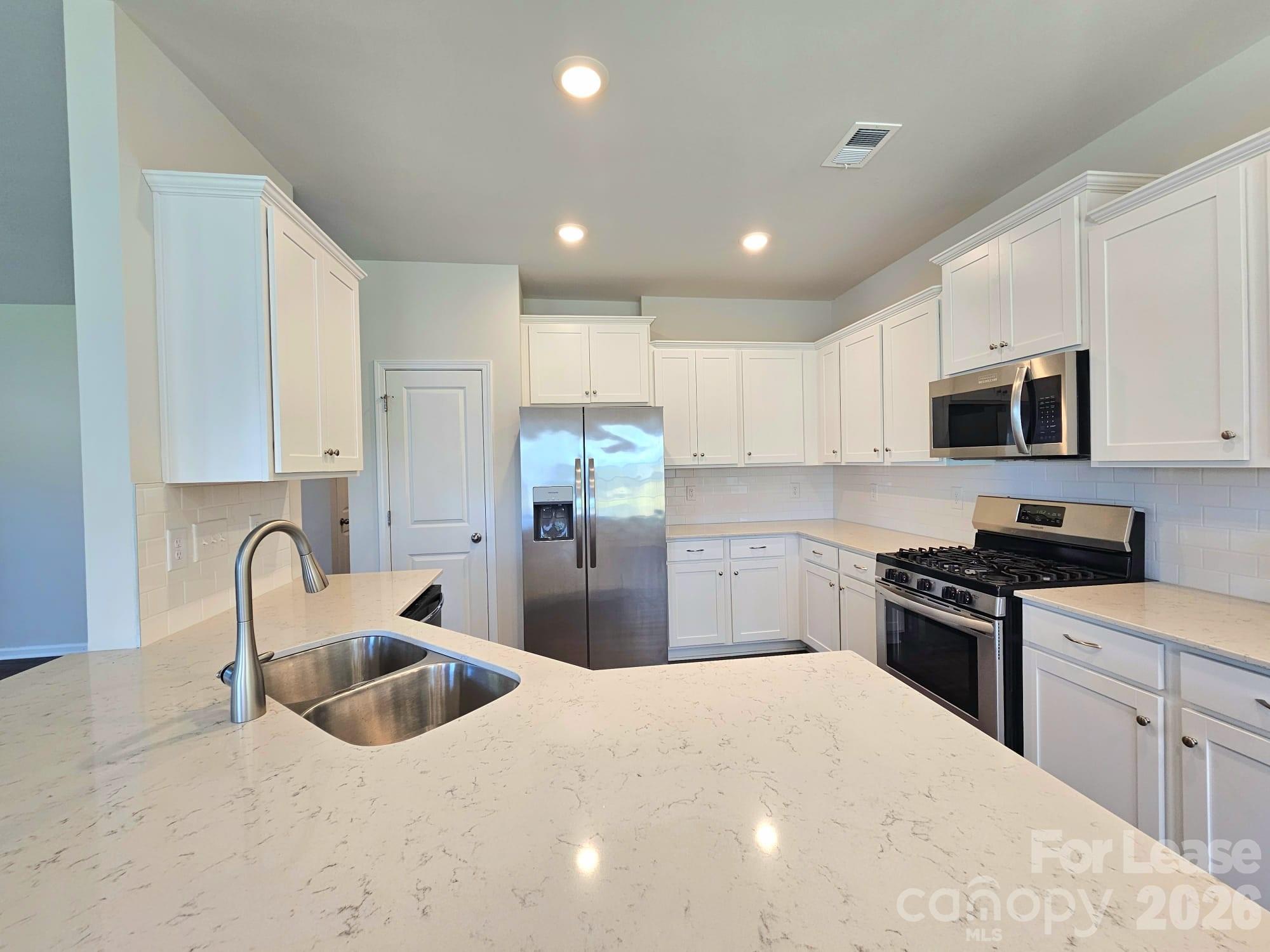 15704 Capps Road Property Photo 7