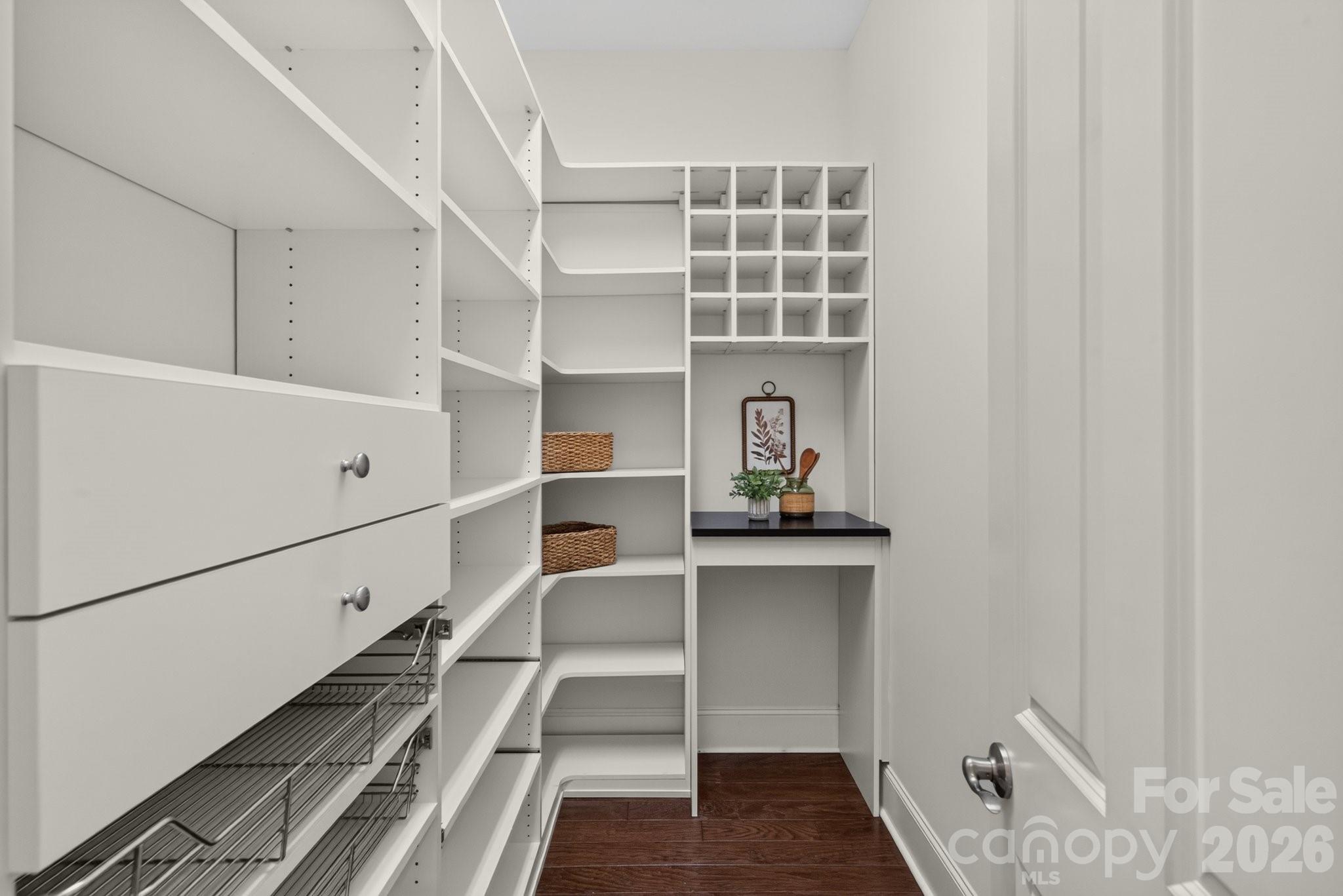 8718 Thornbury Place Property Photo 28