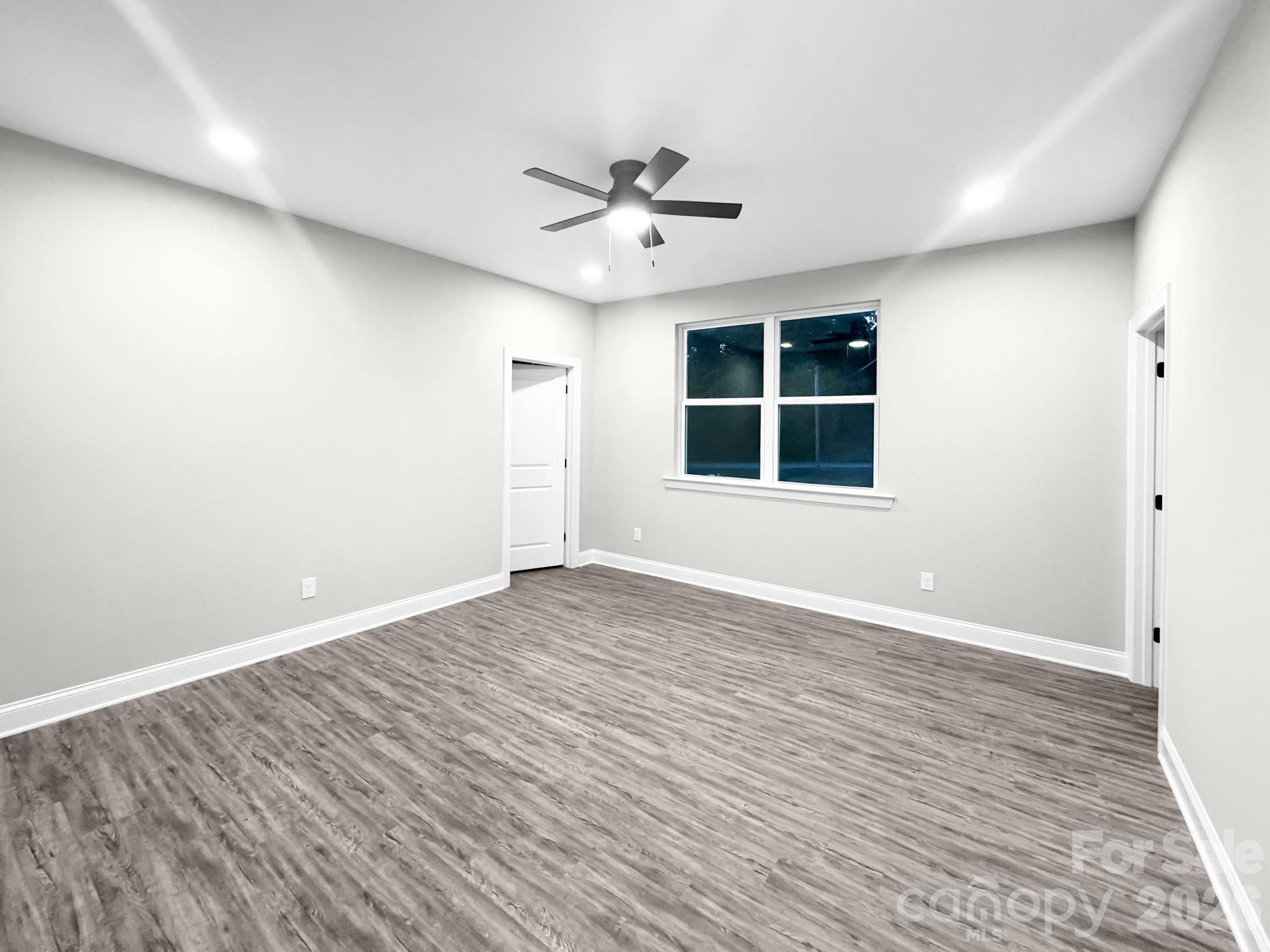 420 Killian Avenue Property Photo 23