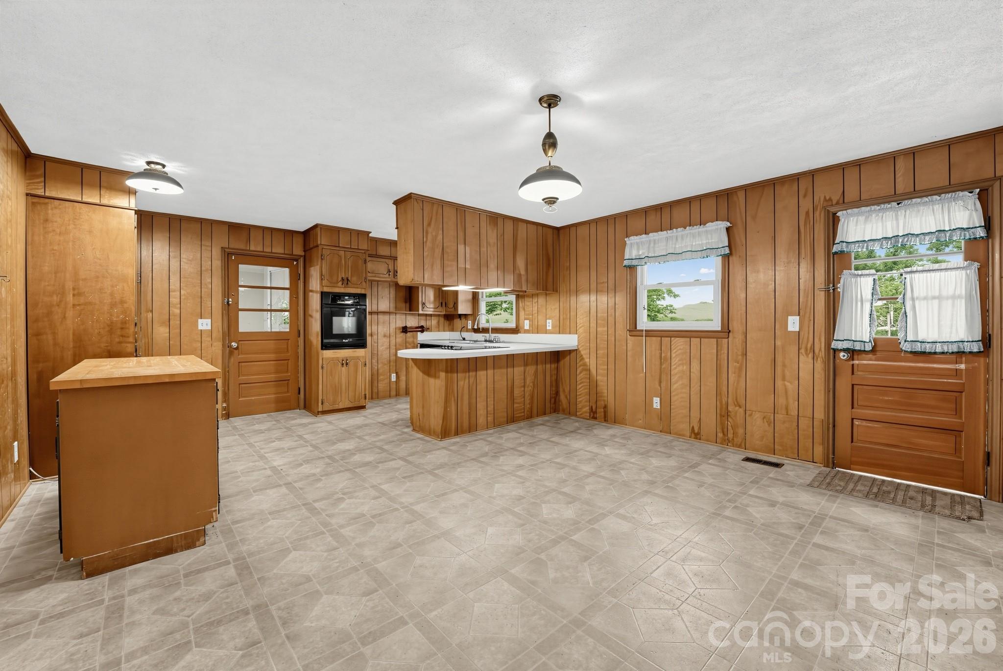 204 Redding Road Property Photo 15
