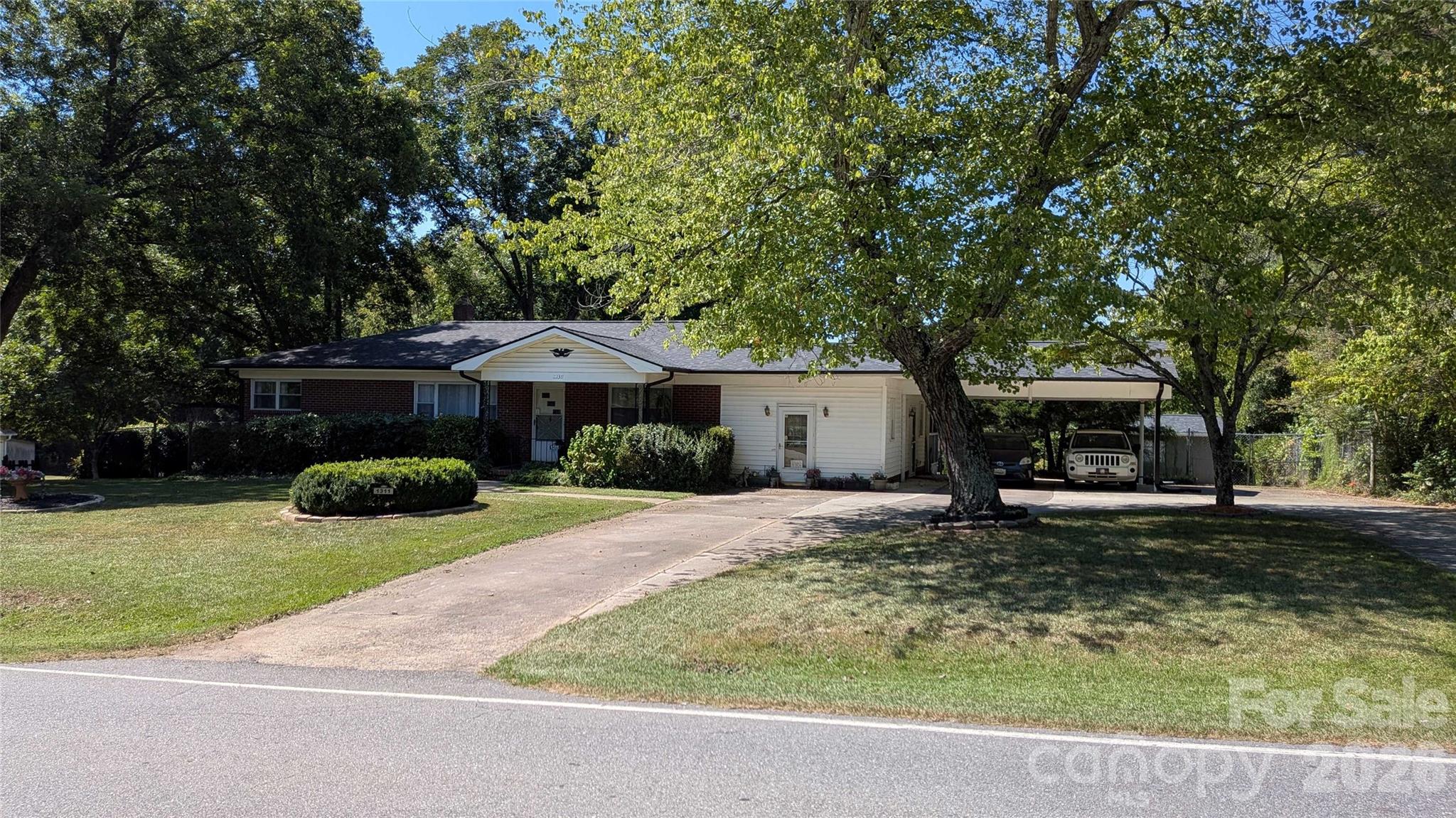 1311 Metcalf Road Property Photo 1