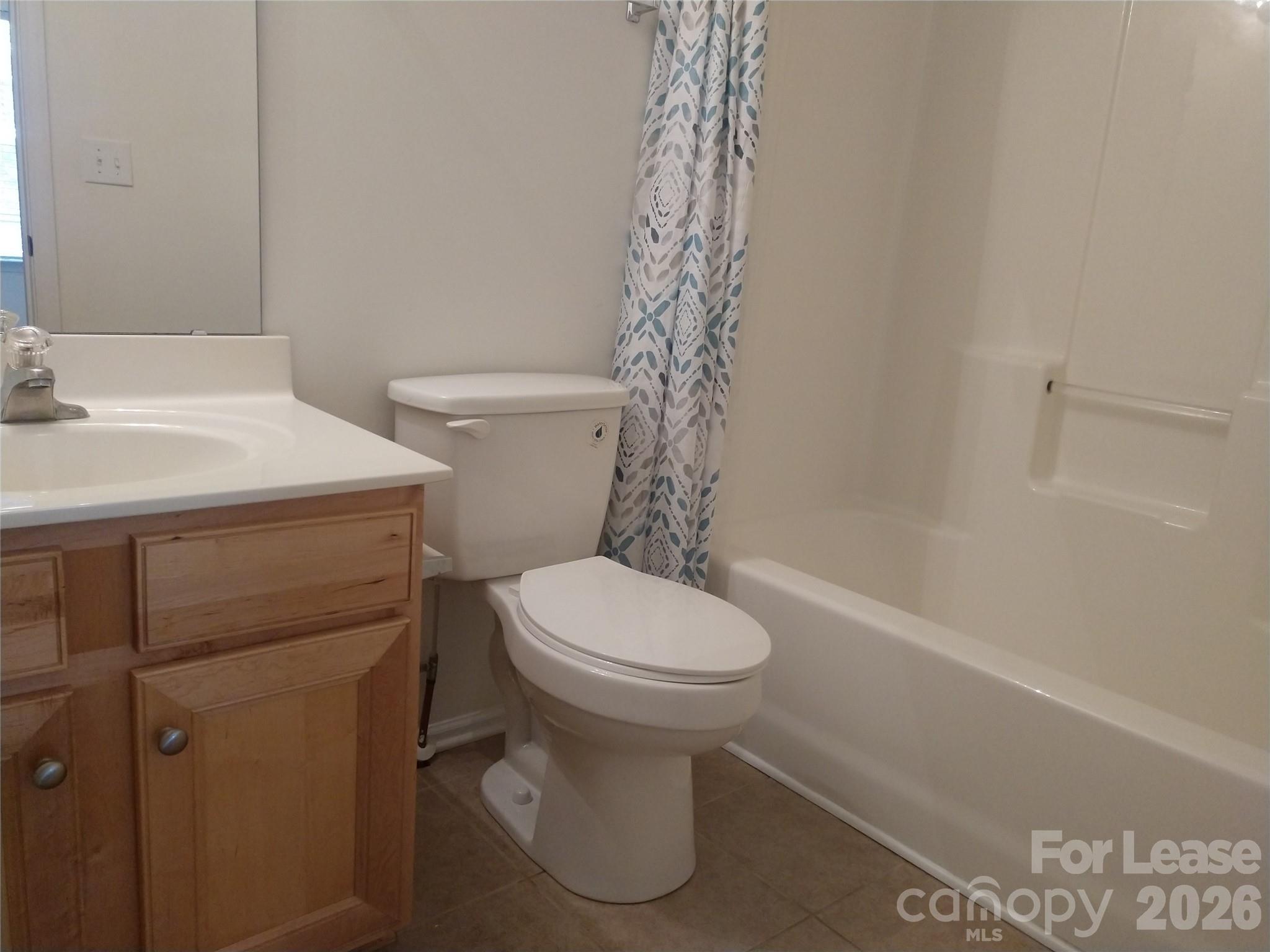 1510 Royal Auburn Avenue Property Photo 9