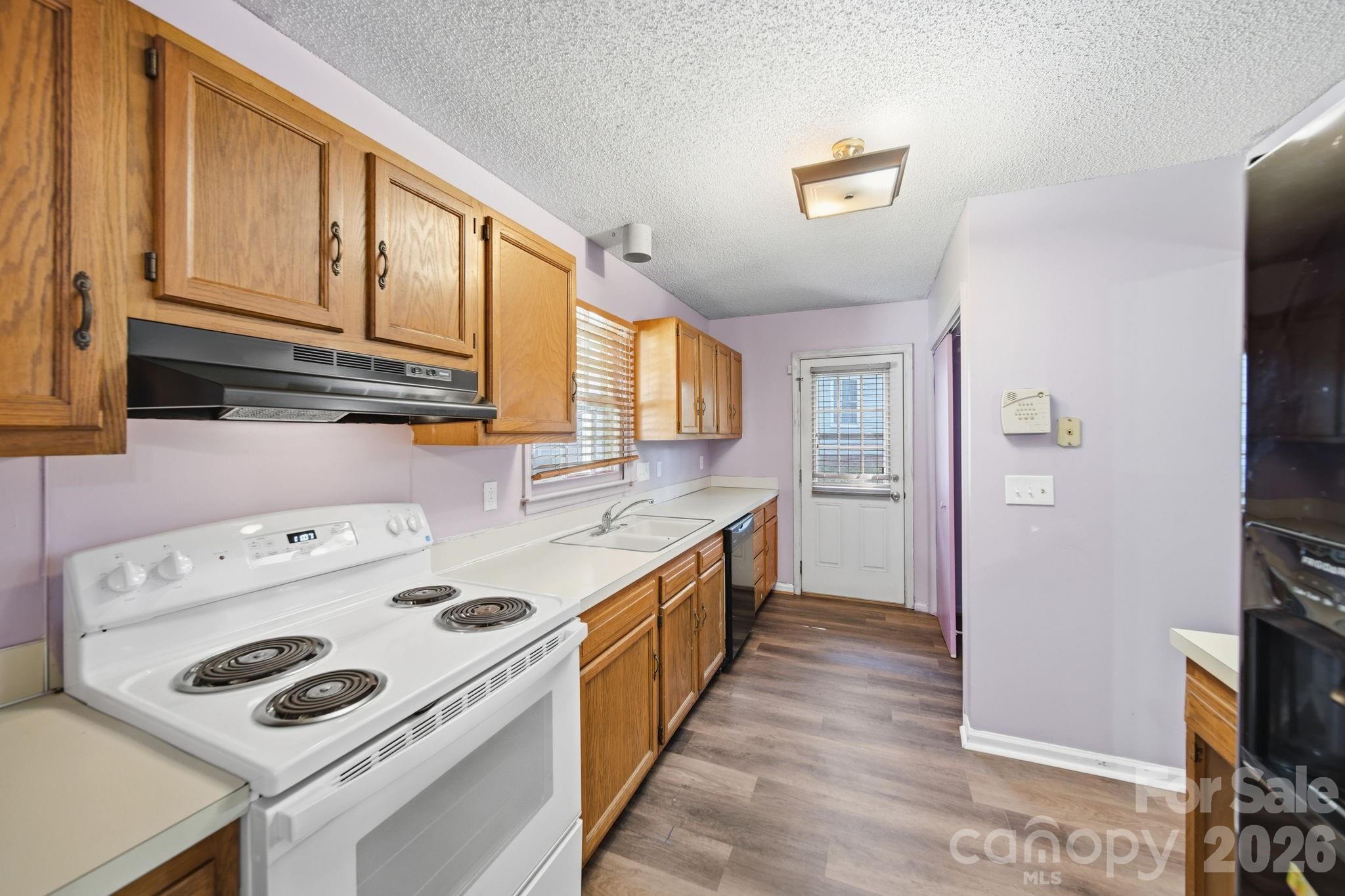 4301 Claybury Court Property Photo 9