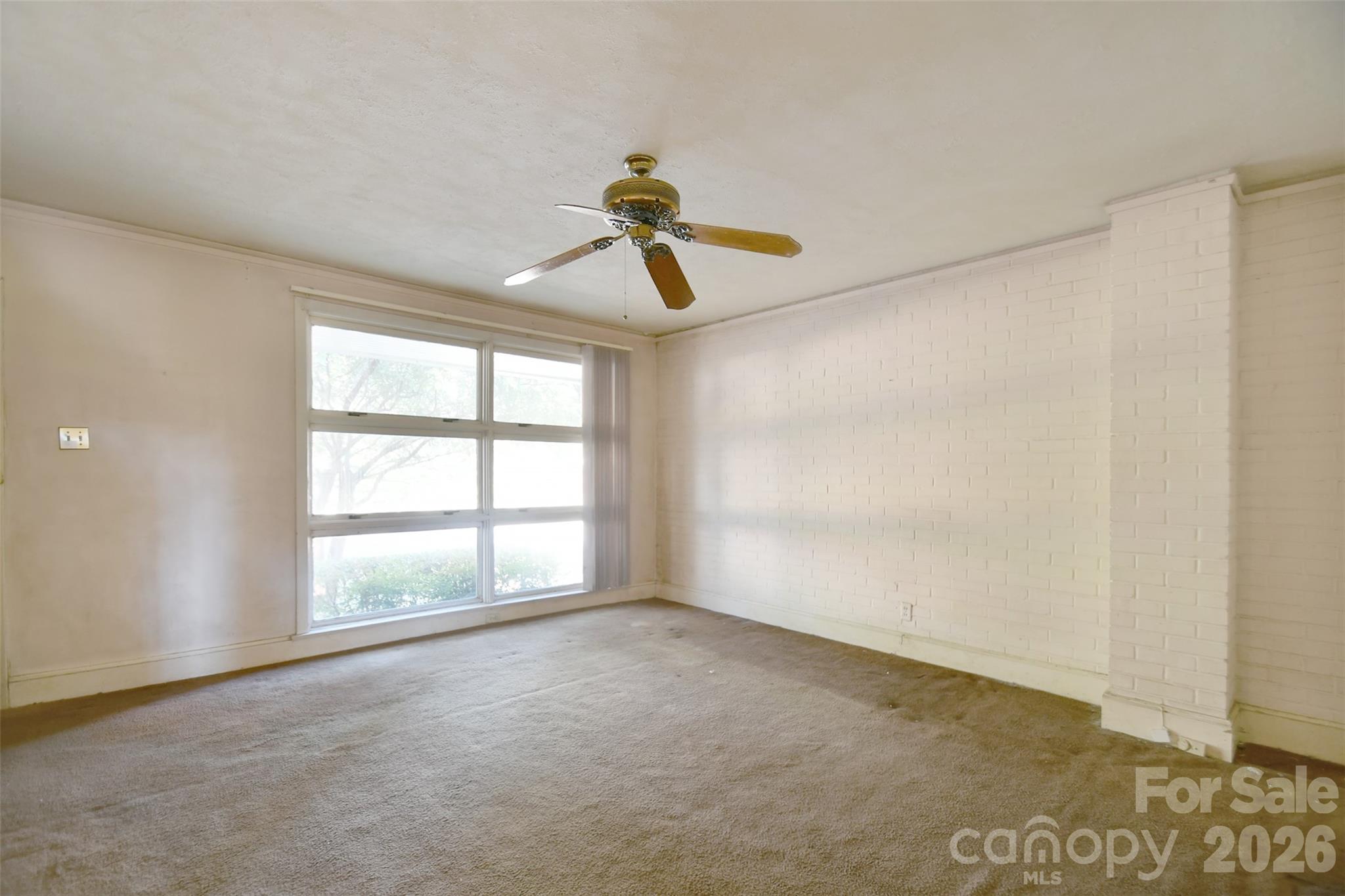 4547 Woodlark Lane Property Photo 8