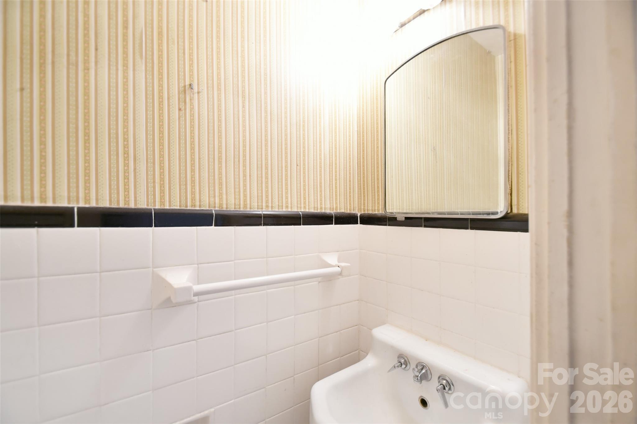 4547 Woodlark Lane Property Photo 12